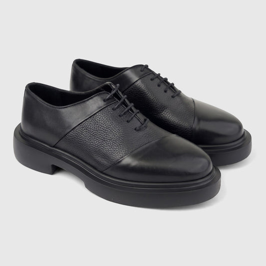 Formales Men's Leather Chunky Sole Lace Up 2543 Black FC162 shoe, shown in a side profile view, highlighting its smooth and