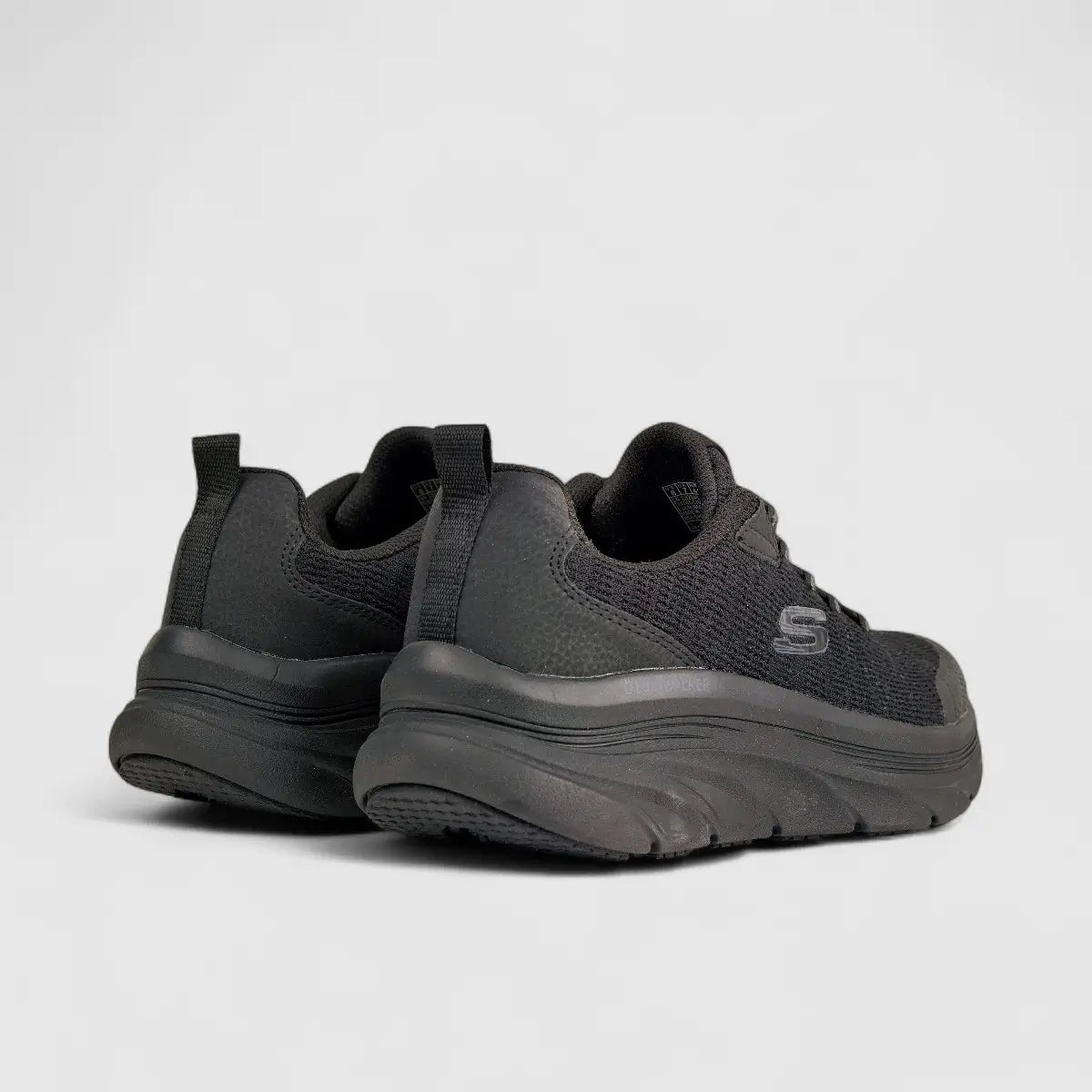 Skechers Men's Comfort Sneaker D'Lux Walker 232045 Black SM85 Sneakers | familyshoecentre