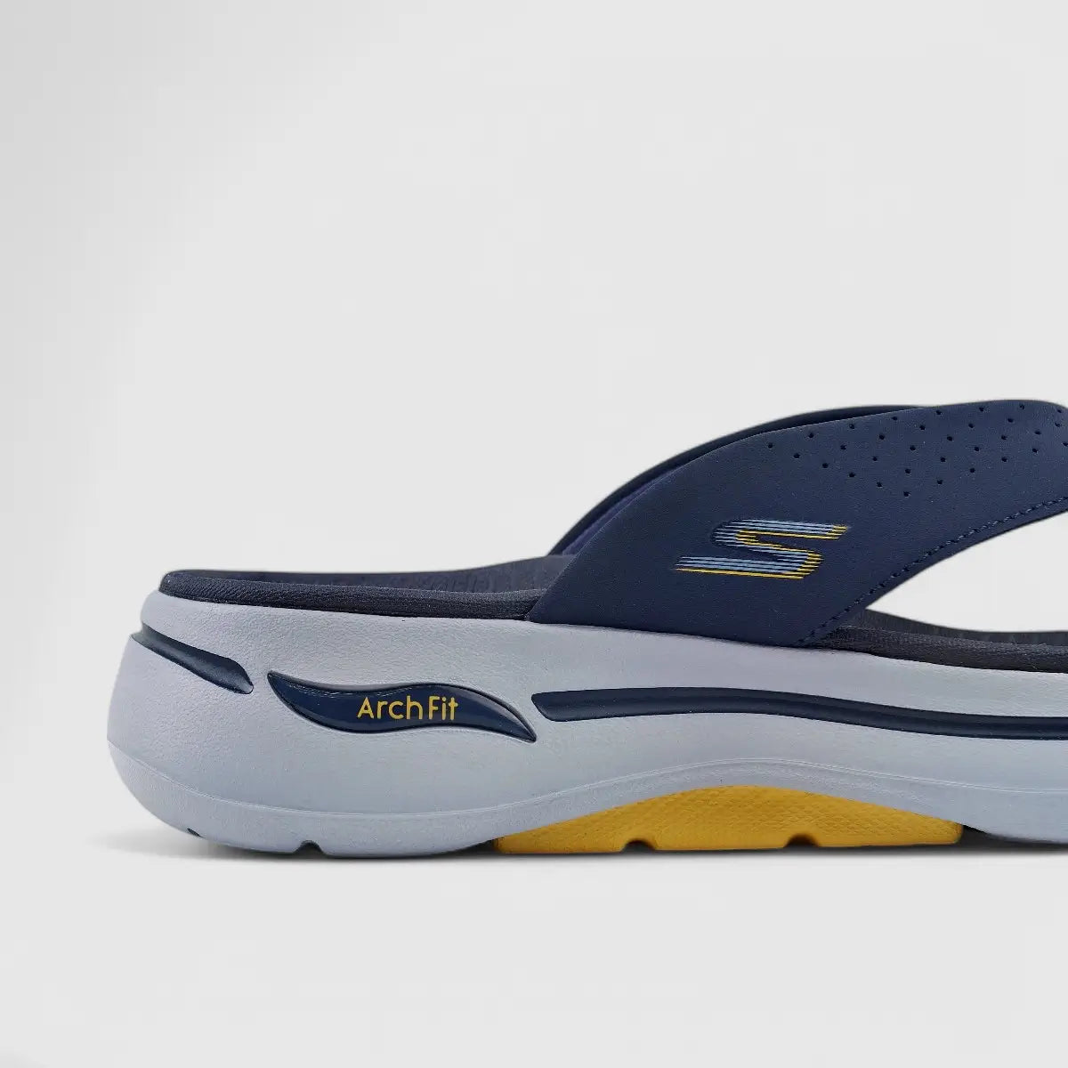 Skechers Mens Go Walk Arch Fit Navy 229063 Sandals | familyshoecentre