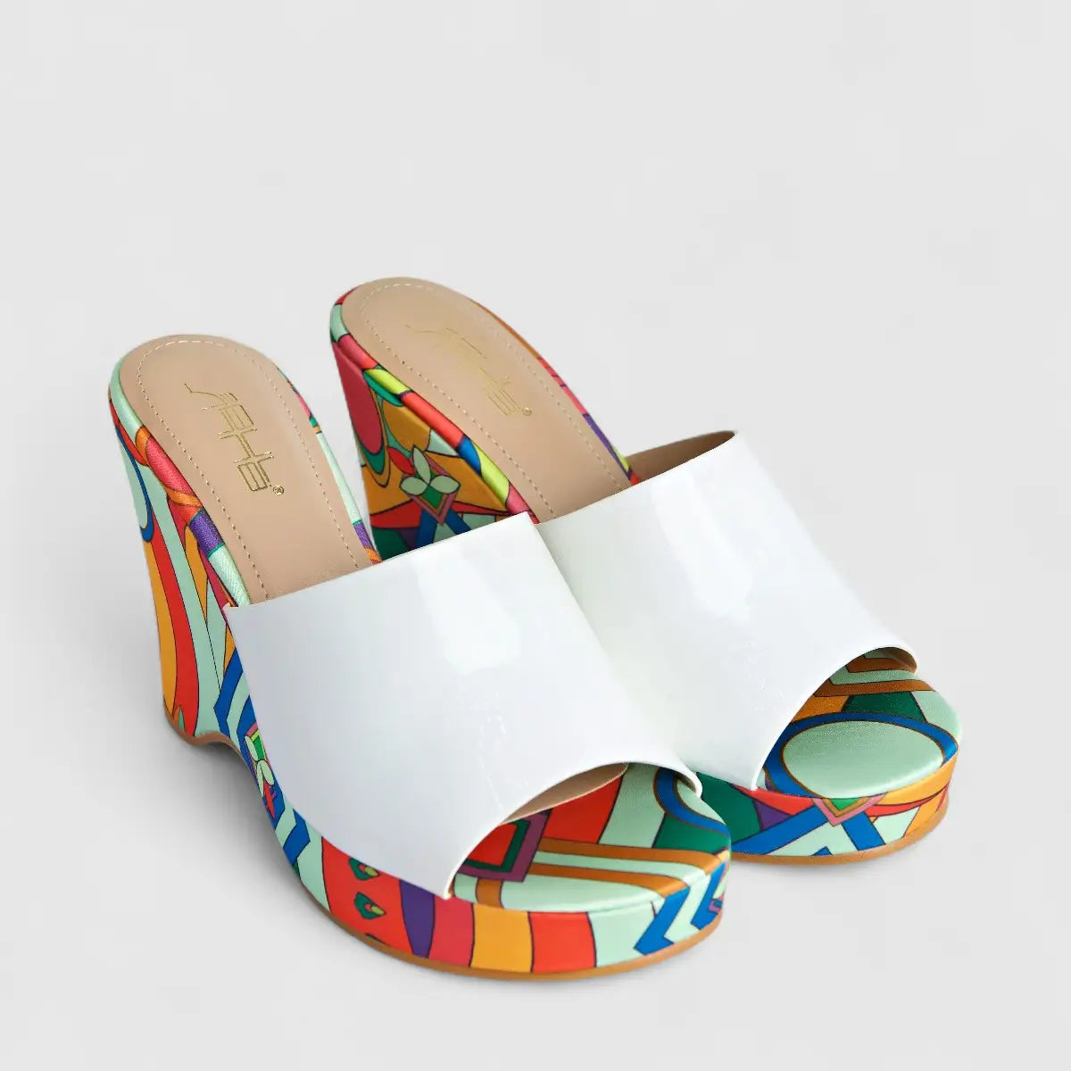 Bulbul Ladies Casual Wedge Sandal White HAR052