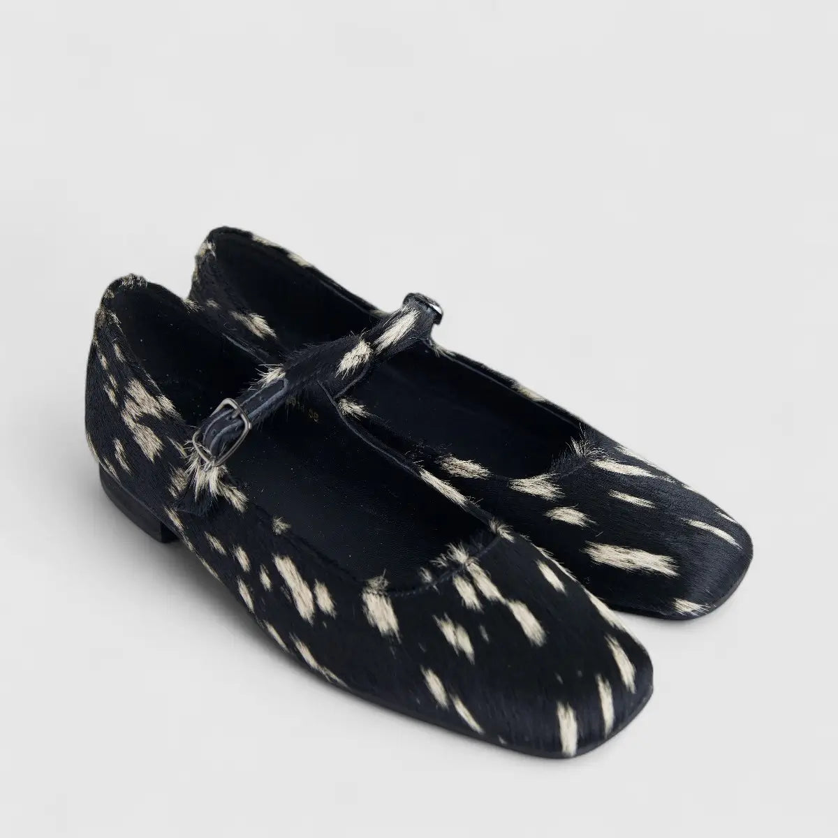 Morbido Ladies Leather Shoe Black Horse Hair PON014