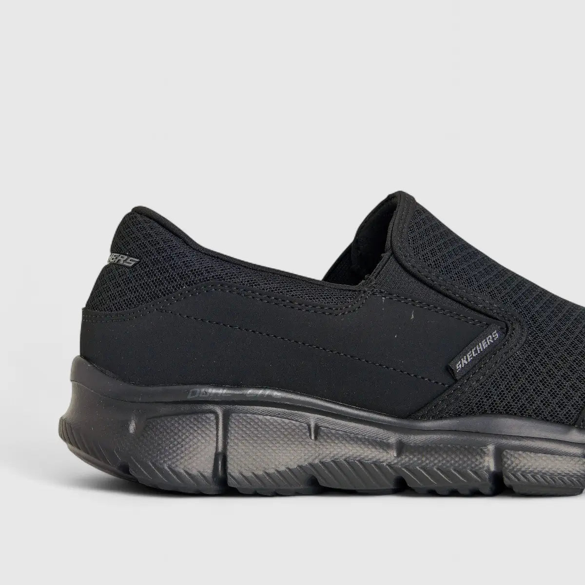 Skechers Men's Comfort Slip On Equalizer Persistent 51361 Black SM105