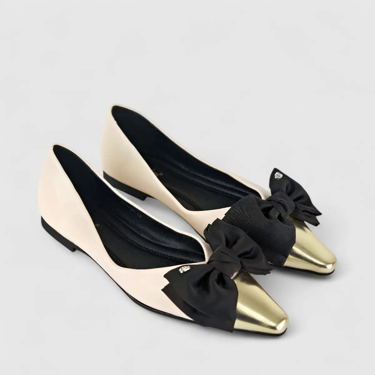 Bulbul Ladies Pump HAR036 8F583-12 White/Gold