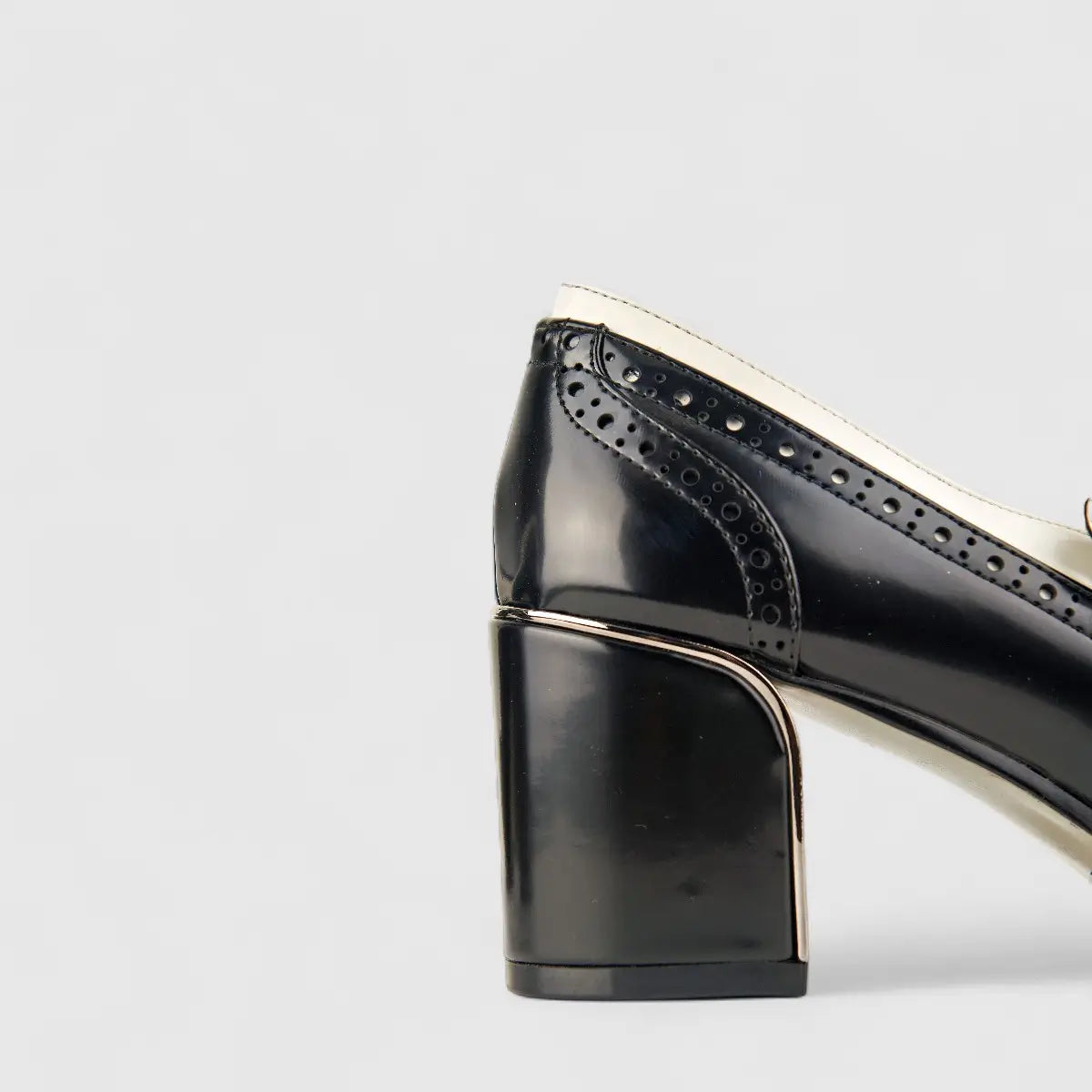 Bulbul Ladies Block Heel Shoe CAR-011 Black/White