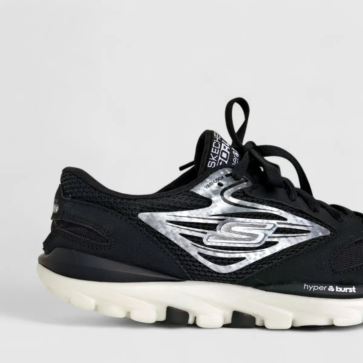 Skechers Men's Comfort Sneaker Go Run Og Hyper 220229 Black Silver SM106