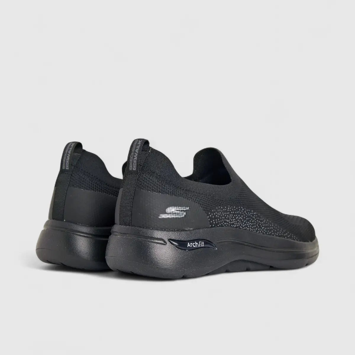 Skechers Men's Comfort Slip On Go Walk Arch Fit 216136 Black SM121