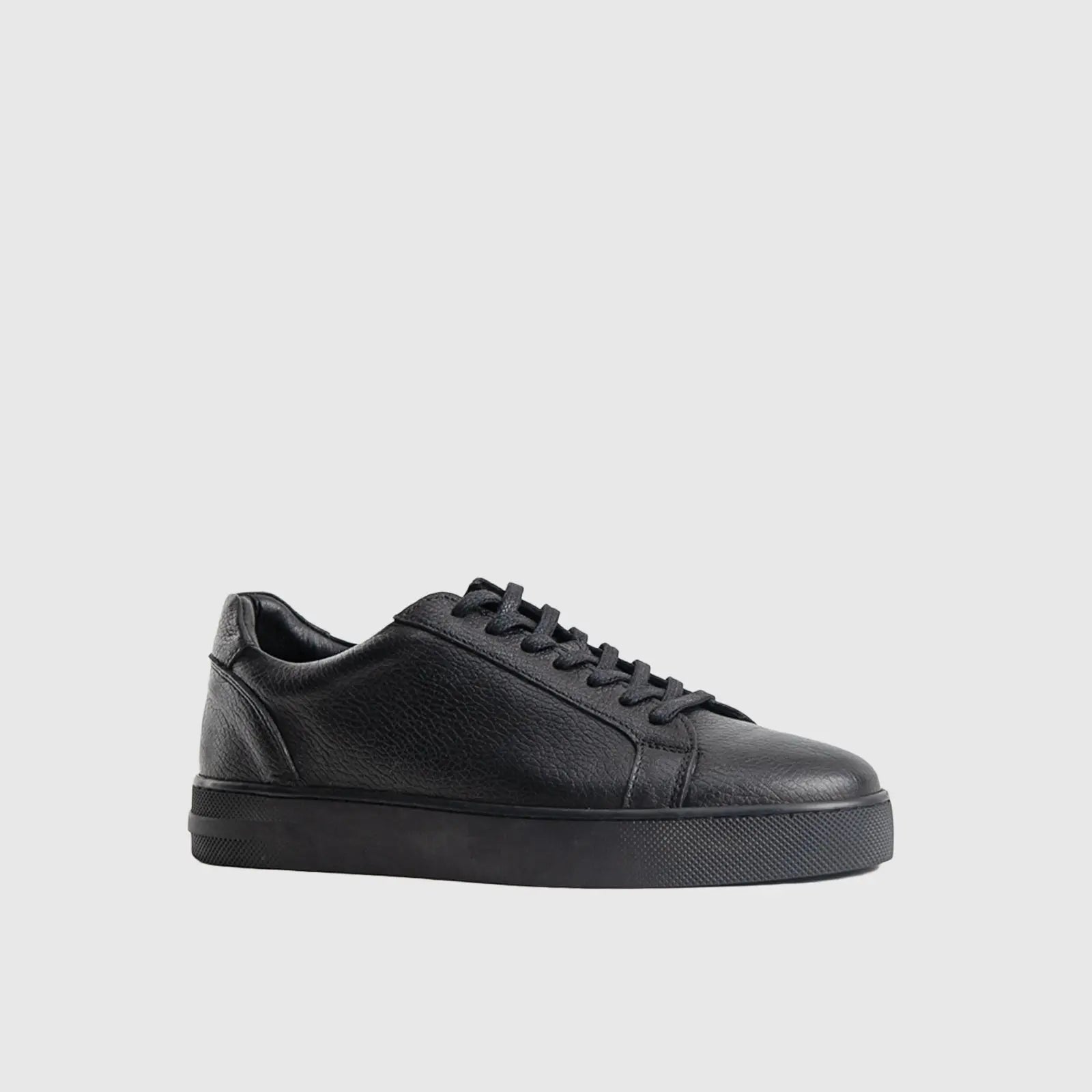 Casual Sneakers 2215 Black – familyshoecentre