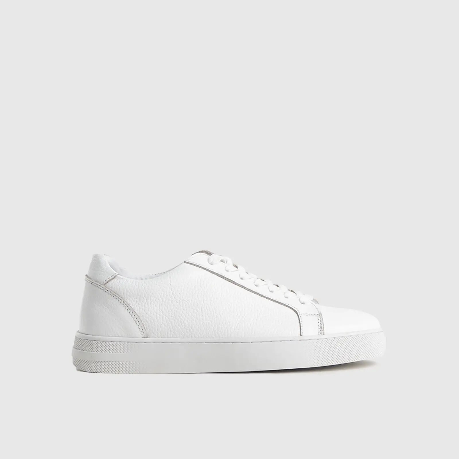 Casual Sneakers White 2215 – familyshoecentre