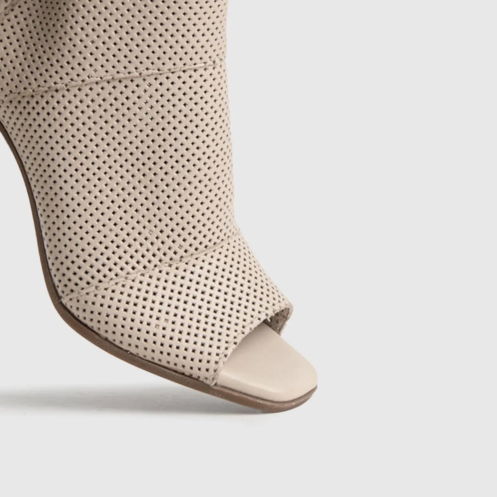 Comfort Block Heel Sandal  Beige 8330 Heels | familyshoecentre