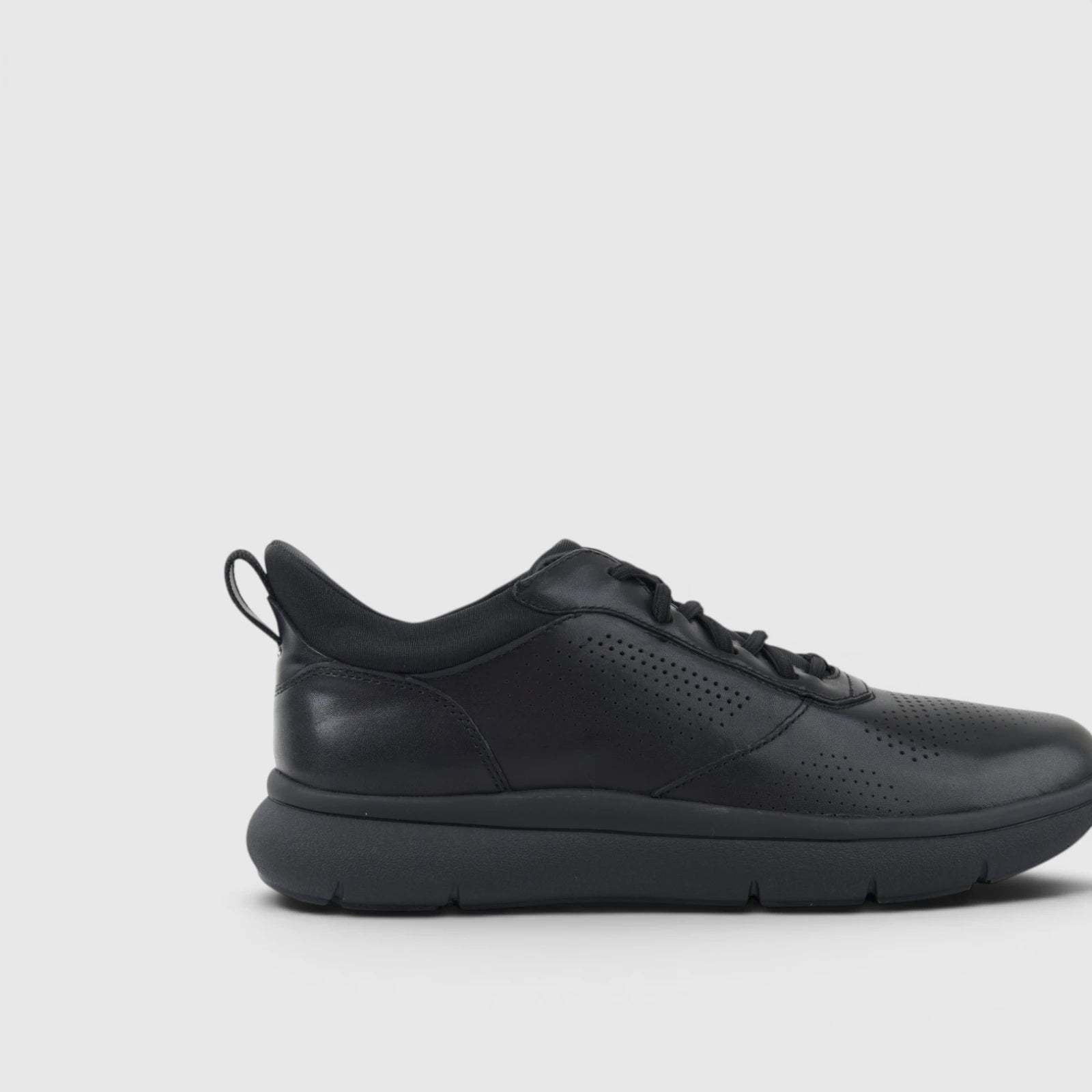 Florsheim Men's Fleet Perf Sneaker Black 171404/001 FT38