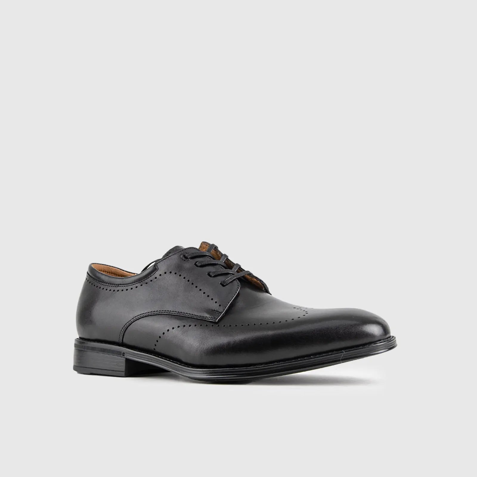 FLORSHEIM AMELIO PERF WING BLACK Oxfords | familyshoecentre