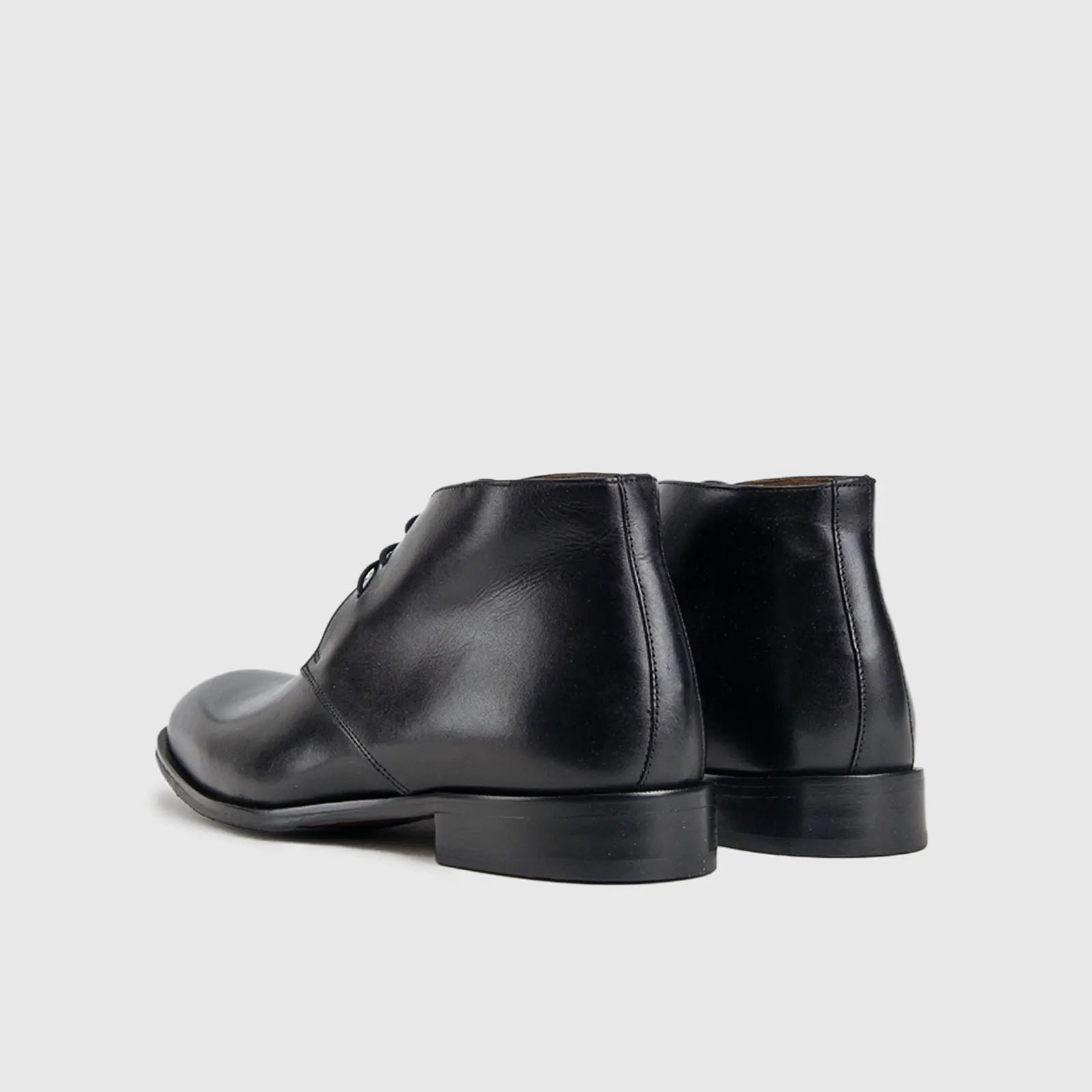 Dress Comfort Chukka Boot 1020028 Black Boots | familyshoecentre