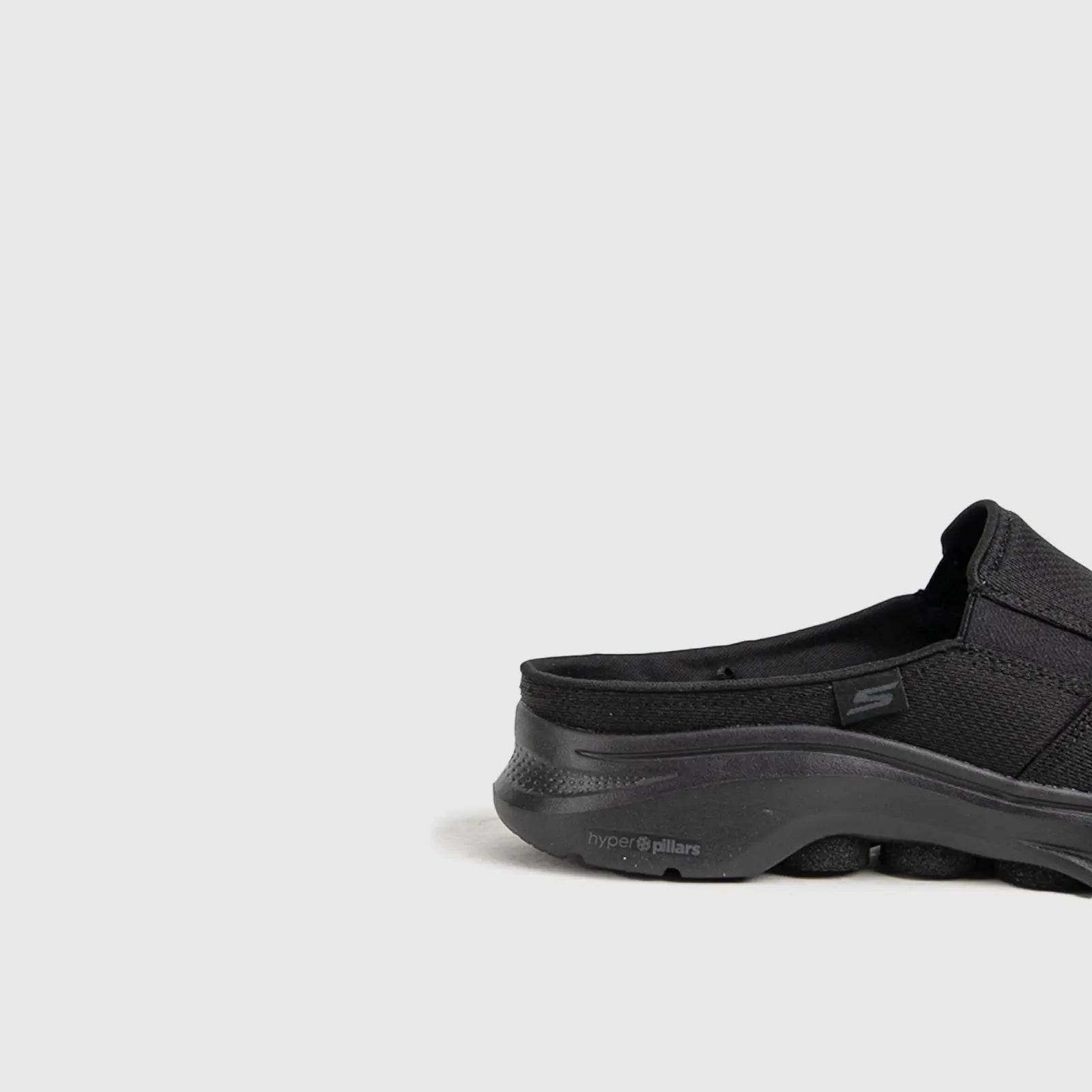 Go Walk 7 Comfort Open Back Slip On Black 216645 Gents | familyshoecentre