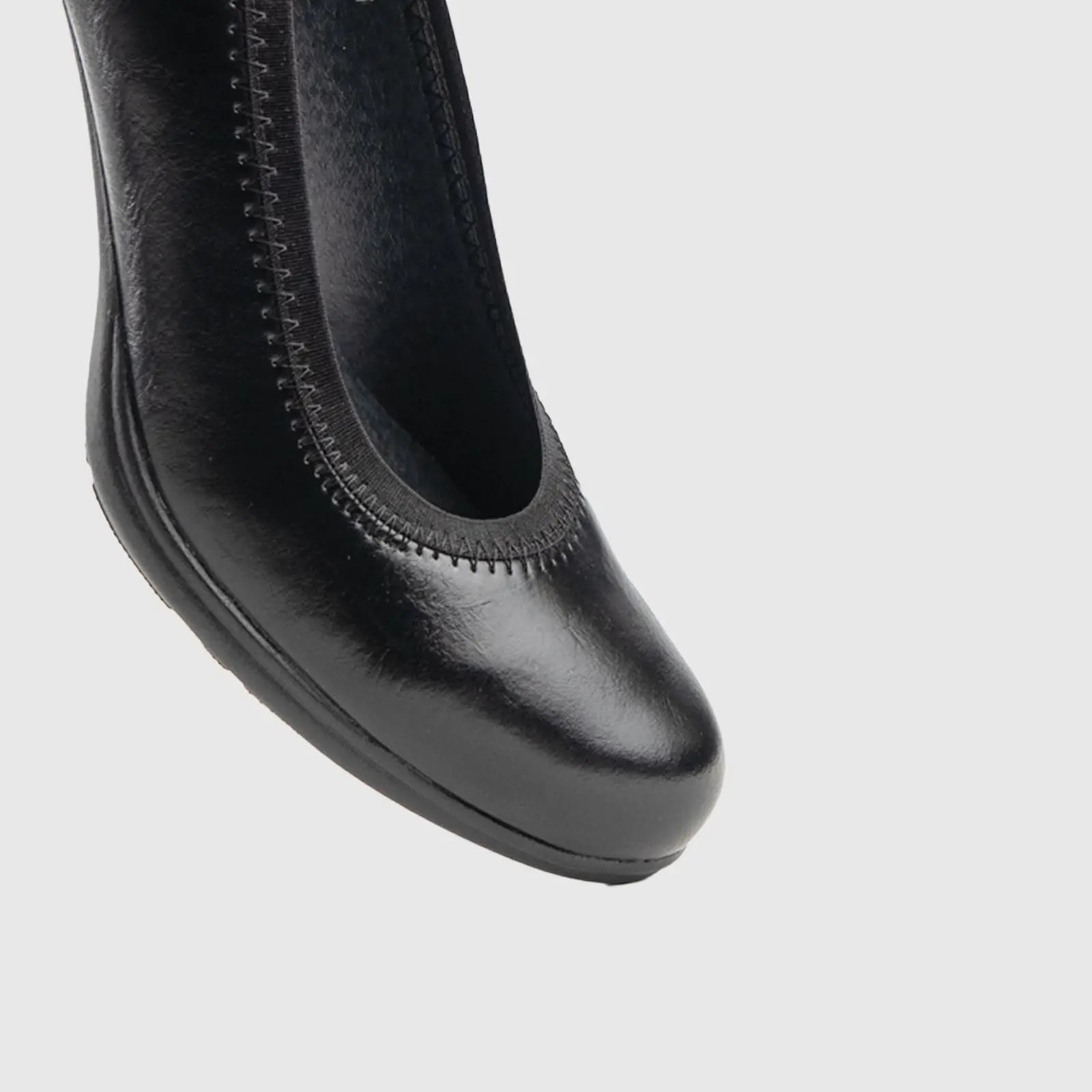 Ladies Court Shoe 00470 Marion Black Heels | familyshoecentre