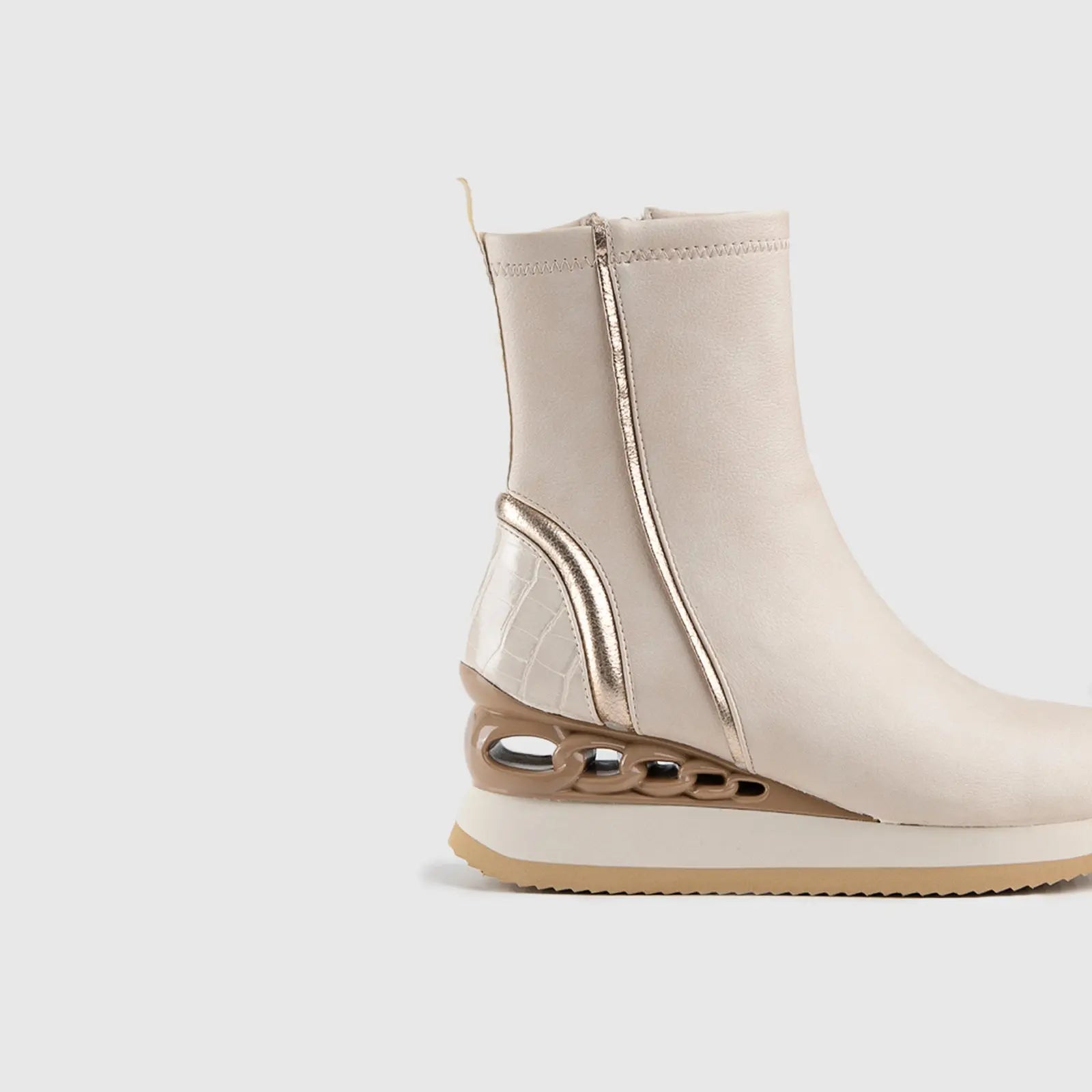Statement Sneakers Beige SCR04 Sneakers | familyshoecentre