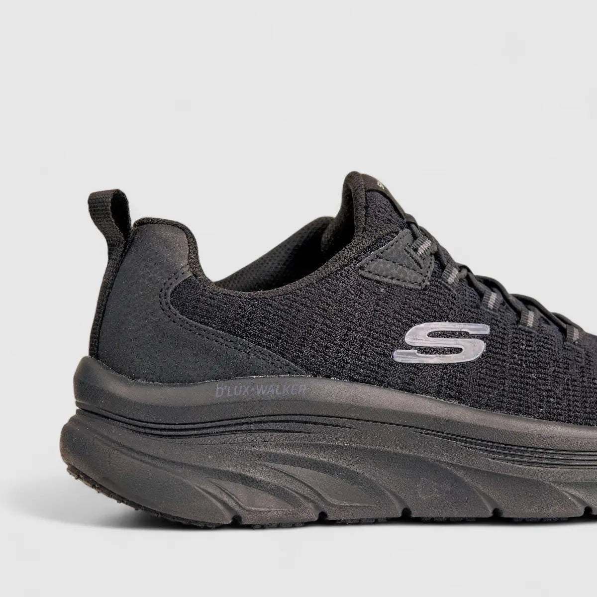 Skechers Men's Comfort Sneaker D'Lux Walker 232045 Black SM85 Sneakers | familyshoecentre