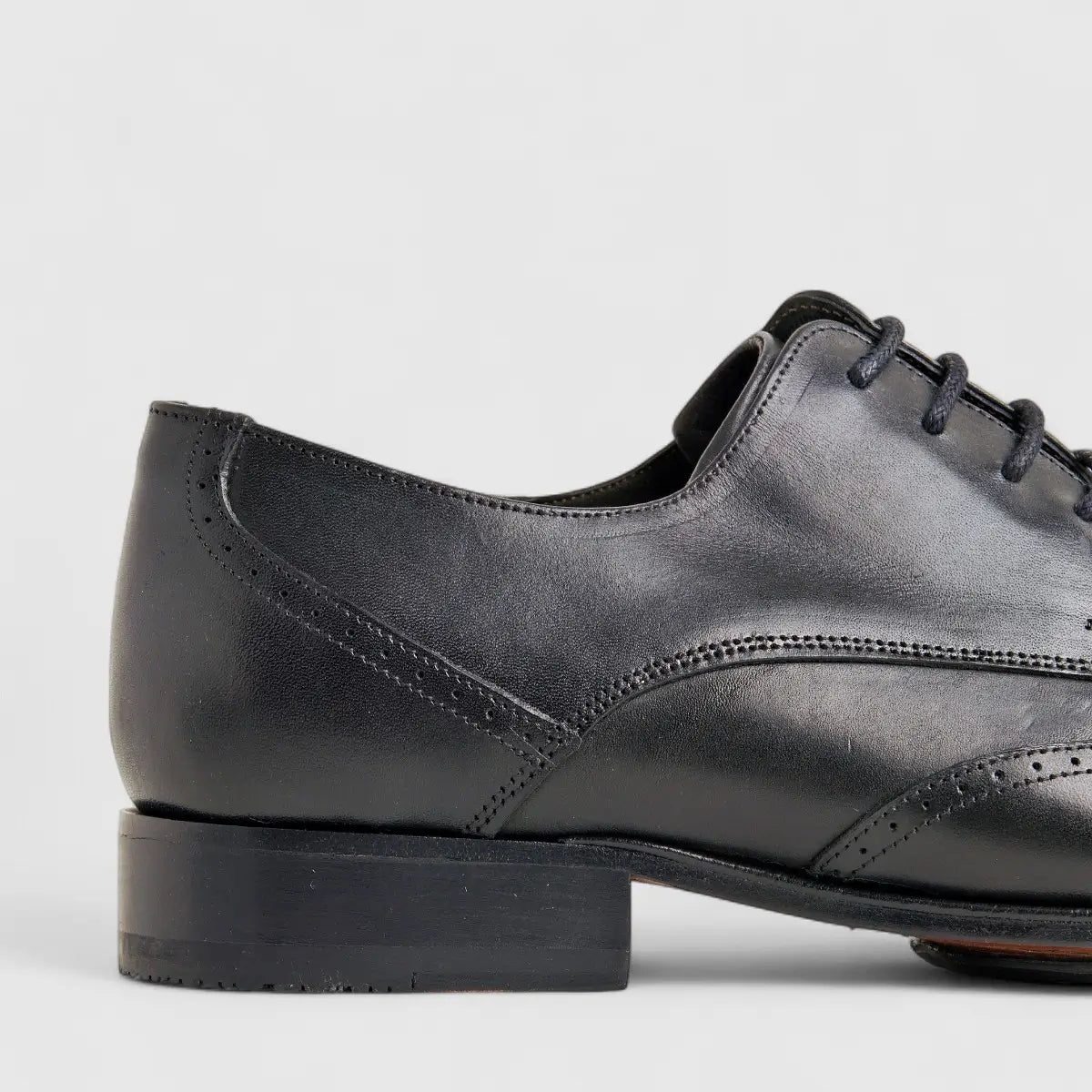 Anatomic Prime Leather Dress Lace Up Black 1818 AN113 Oxfords | familyshoecentre