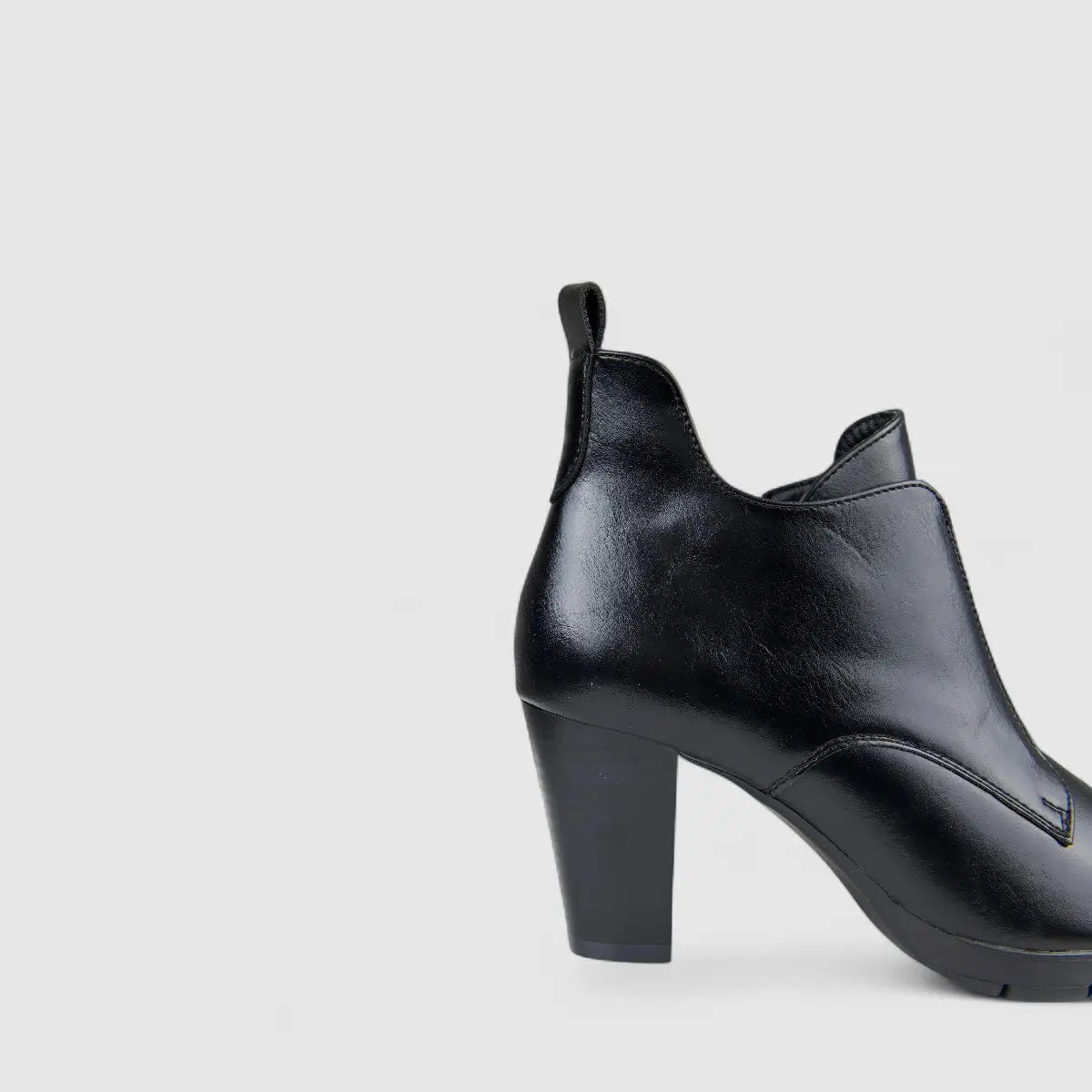 Hush Puppies Soft Style Ladies Ankle Boot Matilda SSL01629 Black DK7