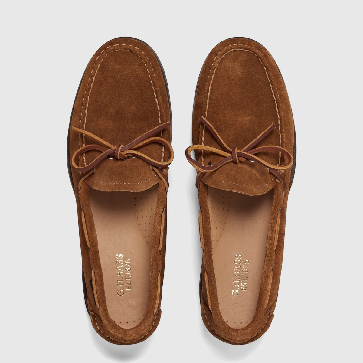A pair of Bass Men's Loafer Camp Moc Decker BA12002 533 in mid brown suede, seen from a top-down view.