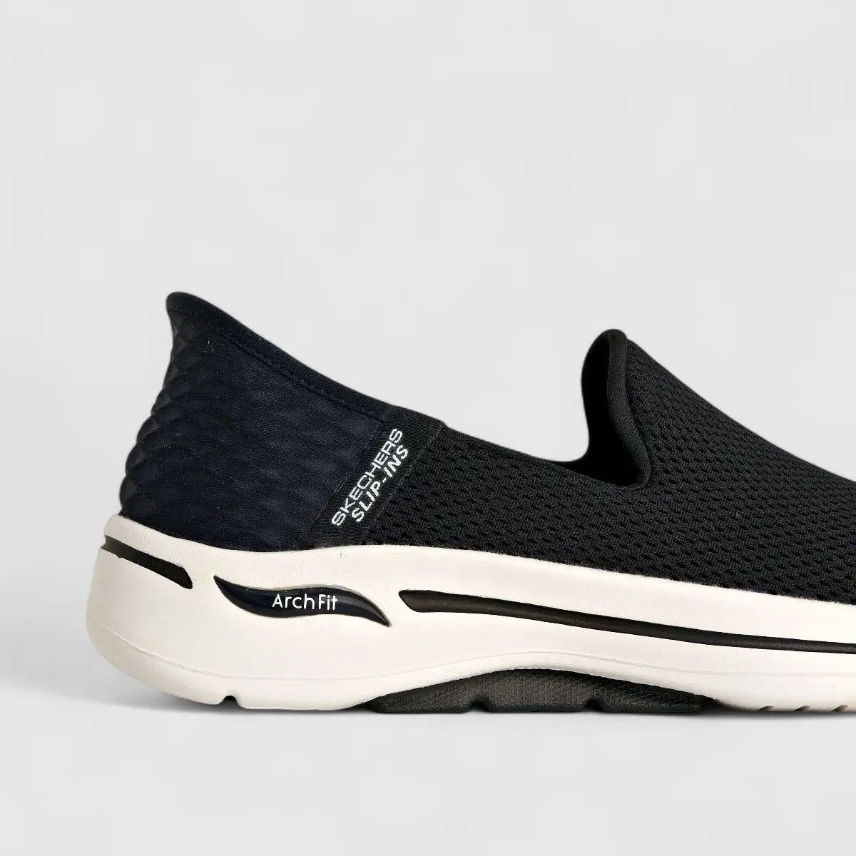 Skechers Ladies Comfort Slip Ins Go Walk Arch Fit 124879 Black/White SW99