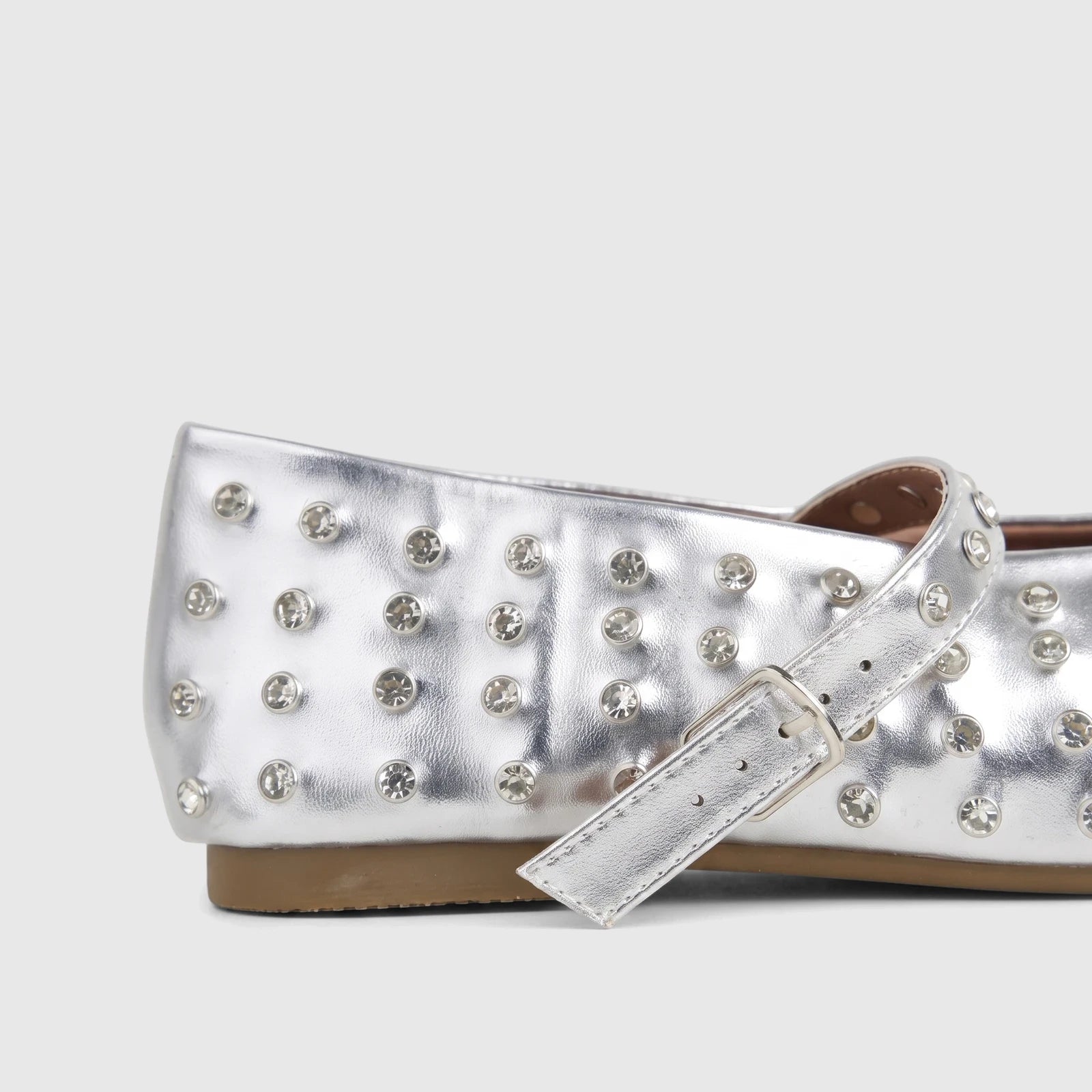 Silver Bulbul Lararossi Ladies Evening Pump, adorned with sparkling crystal embellishments and a delicate strap. Elegant