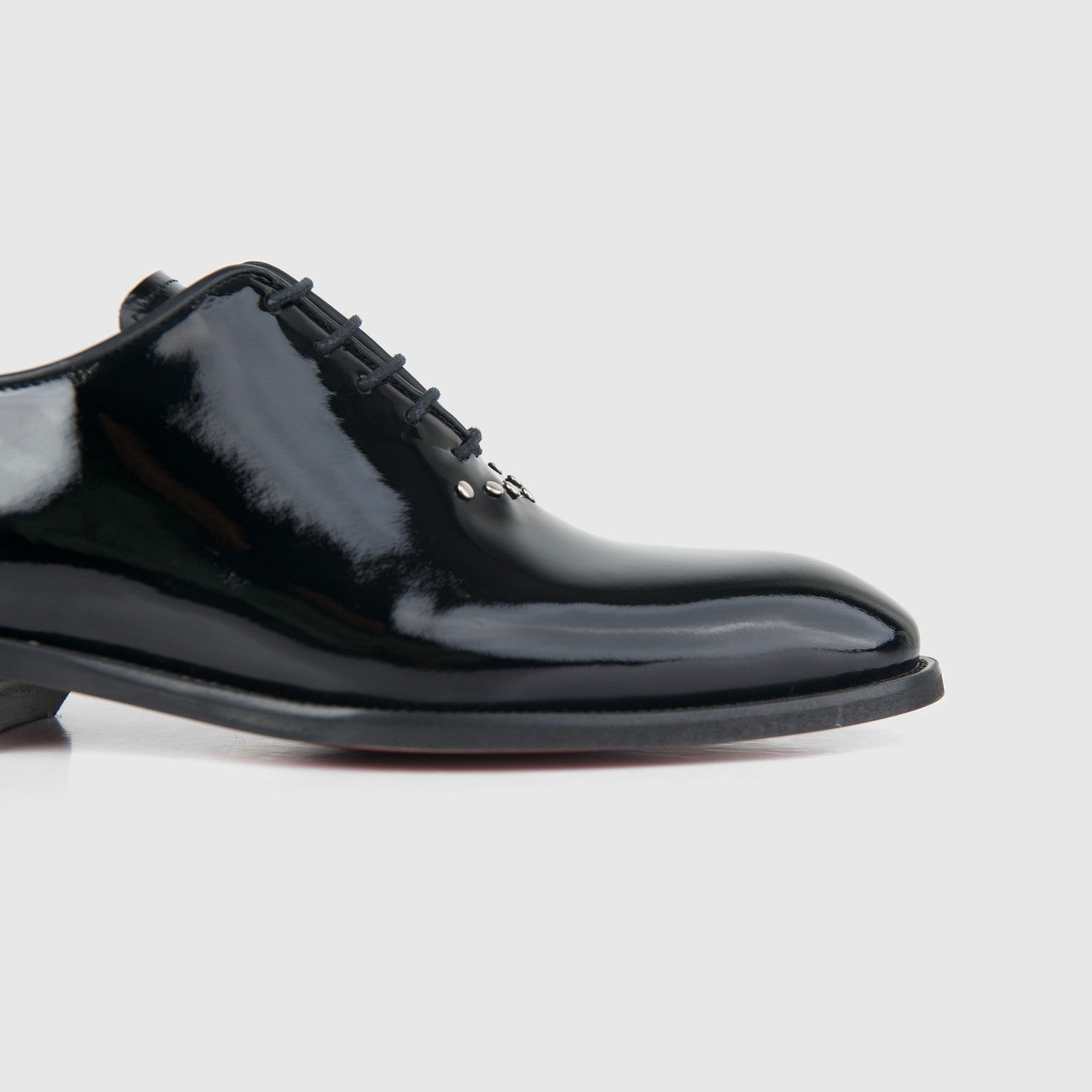 Bulletti Men's Leather Dress Lace Up 1-421 black patent shoe, side view showing glossy finish and laces