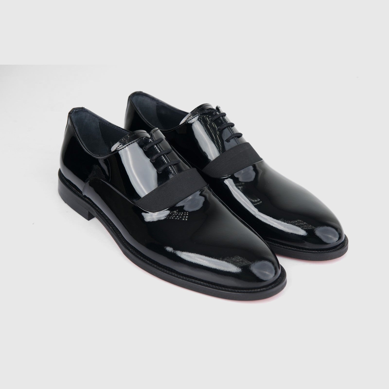 Bulletti Men's Leather Dress Lace Up 128-21 black patent shoes, glossy finish with elastic strap, pair view