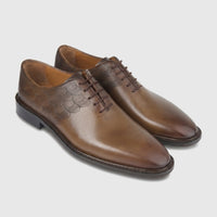 Bulletti Men's Leather Dress Lace Up 2-805 in walnut brown leather, pair of oxford shoes with embossed side pattern.