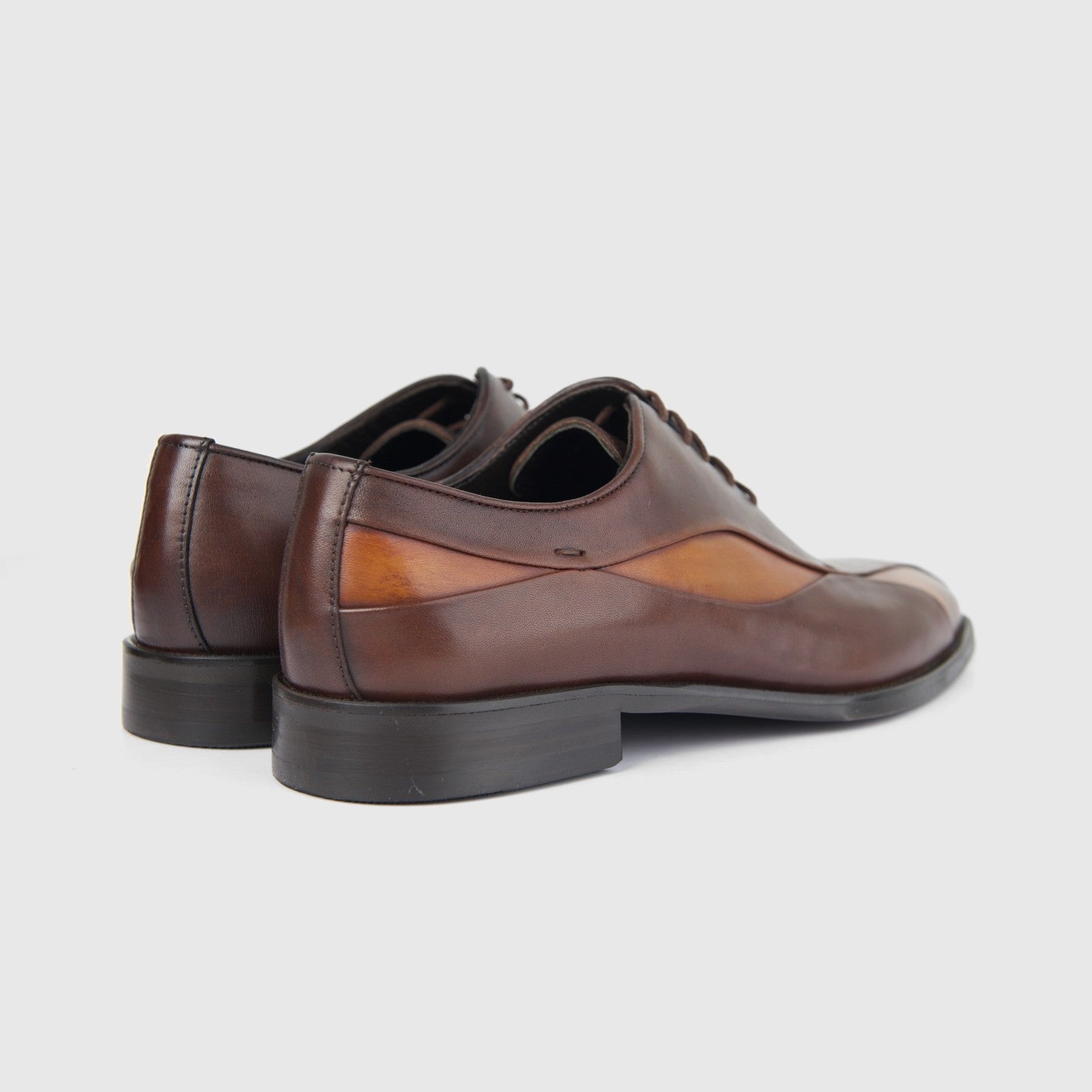Bulletti Men's Leather Dress Lace Up 2-835 brown shoes, rear side view showing two-tone leather panel and heel