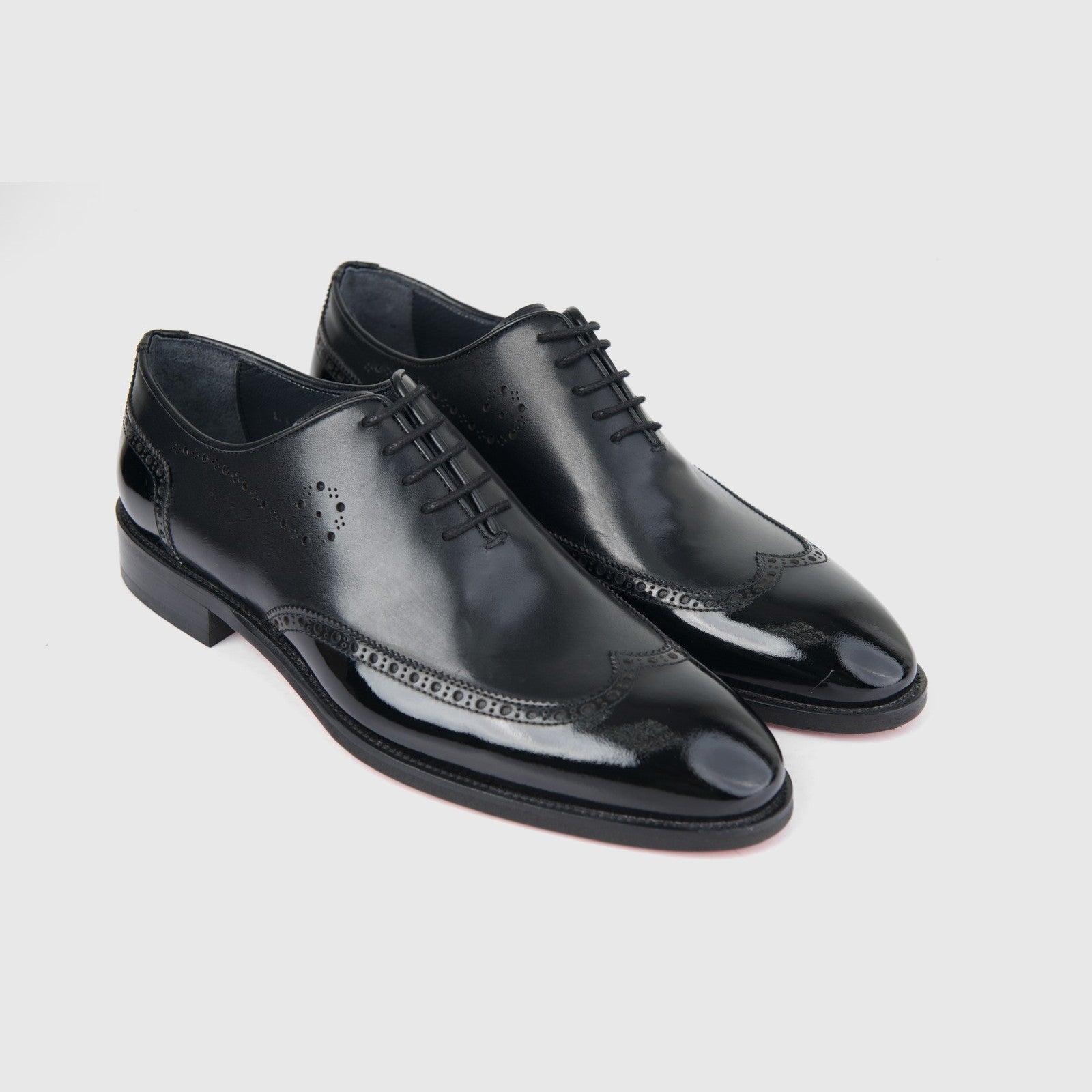 Bulletti men's leather dress lace up brogue BC72 in black, glossy finish with wingtip perforations, pair view