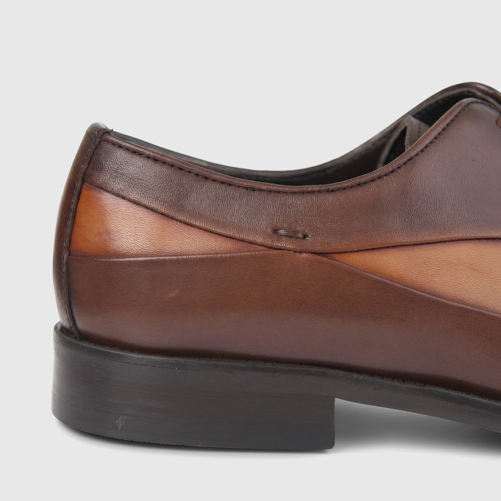 Bulletti Men's Leather Dress Lace Up 2-835 Brown BC71 shoe, captured in a detailed side profile view, showcasing the rich