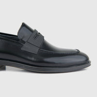 Bulletti Men's Leather Dress Slip On 52-126 black hi shine leather loafer shoe shown in side view
