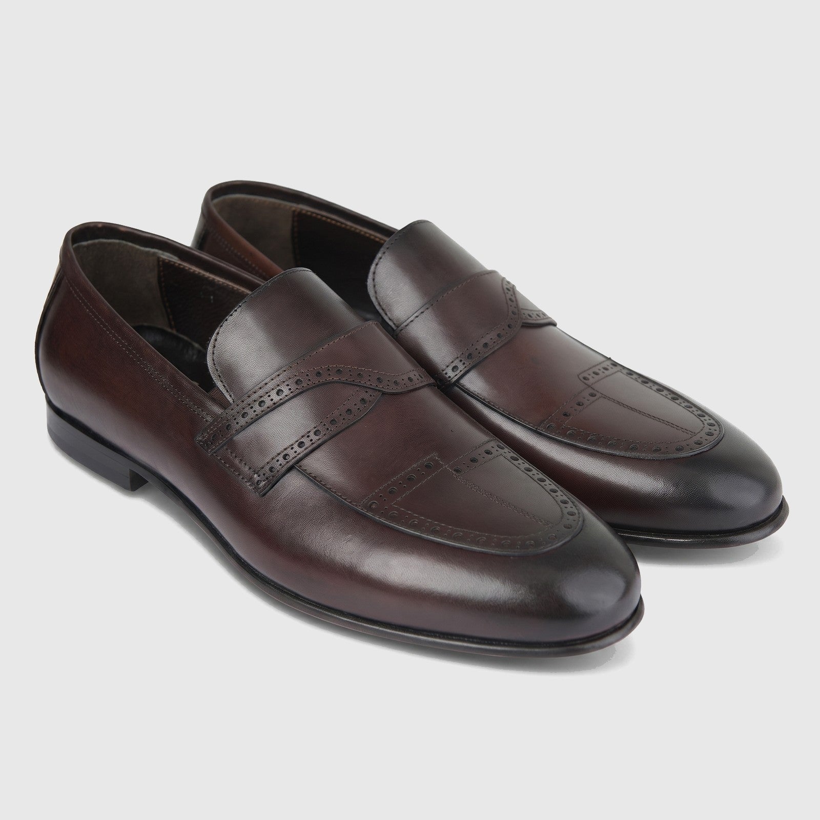 Bulletti Men's Leather Dress Slip On 140-22 Brown BC67 shoes in brown leather, slip-on loafers with brogue detail.