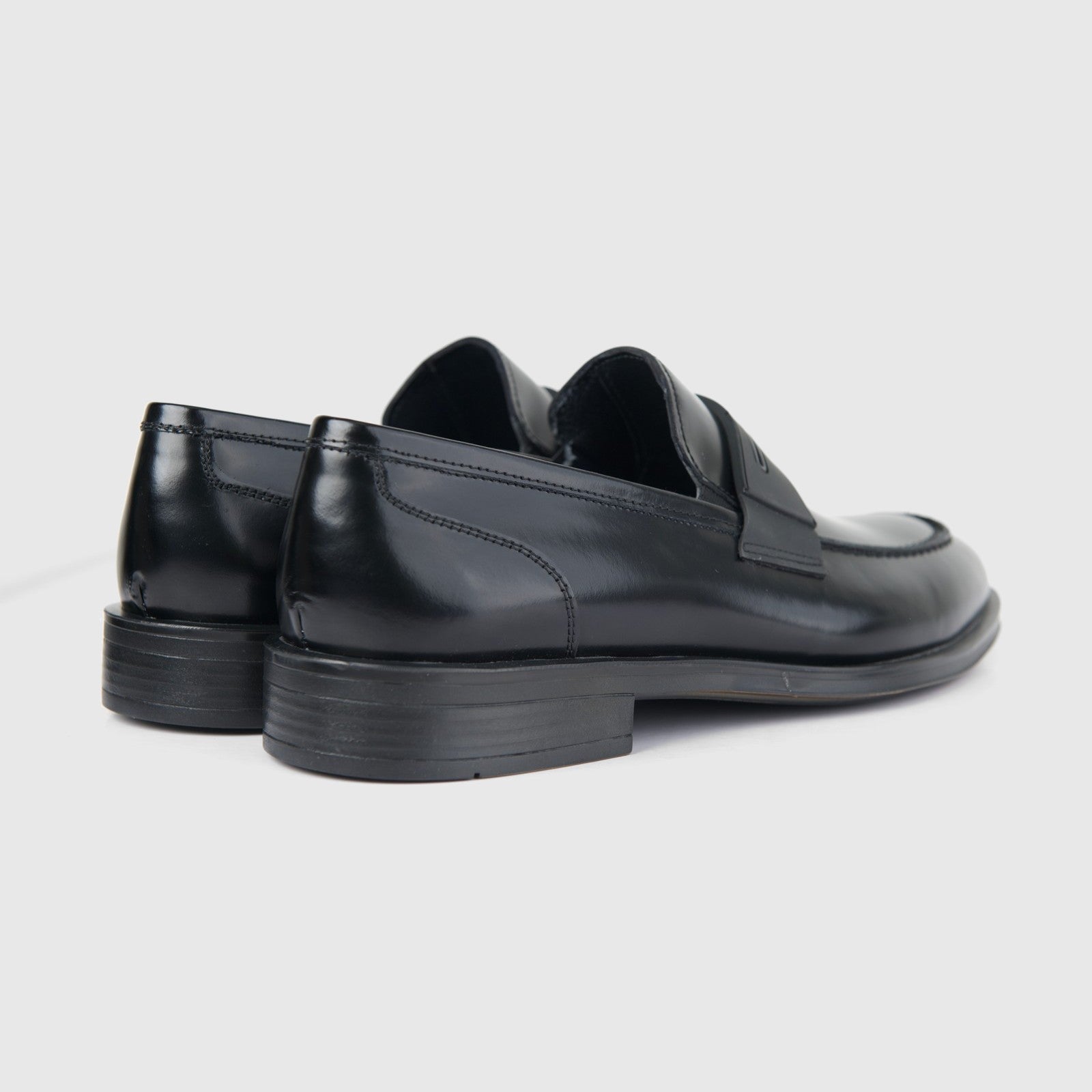 Bulletti mens leather dress slip on 52-126 in black hi shine, rear side view with low heel