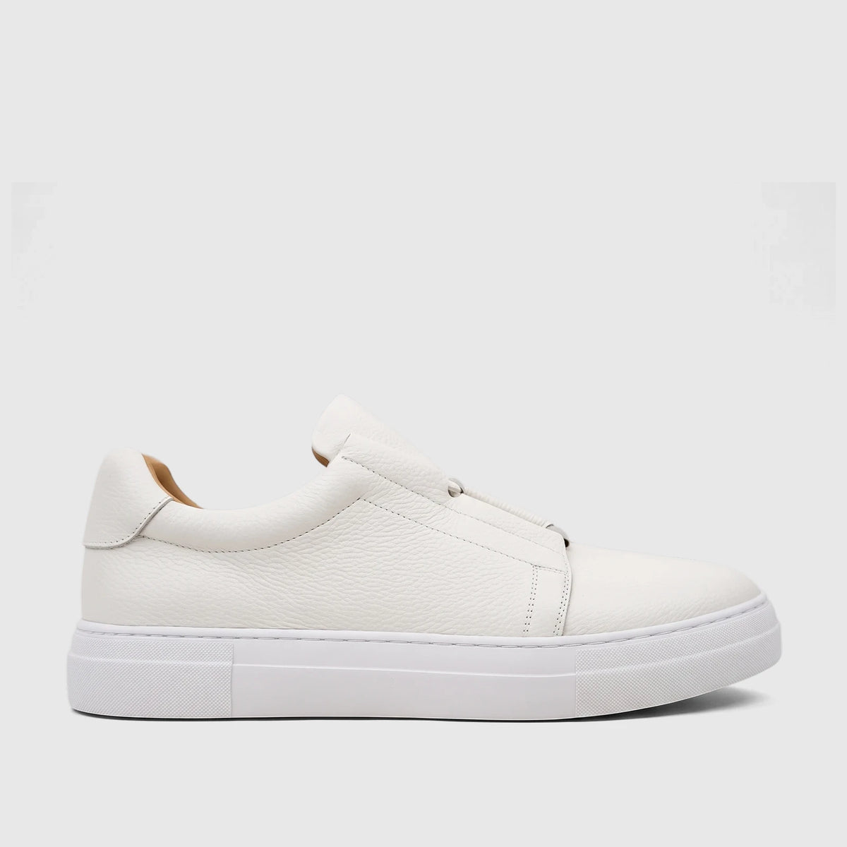 Bulletti Men's Leather Sneaker White HASM-006, featuring a pebbled leather upper, viewed from the side profile.