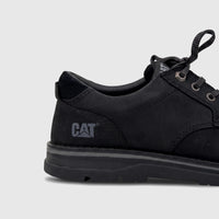 Side view of a black Cat Men's Estimate Lo P727005 shoe, featuring a durable design with textured black material and branded