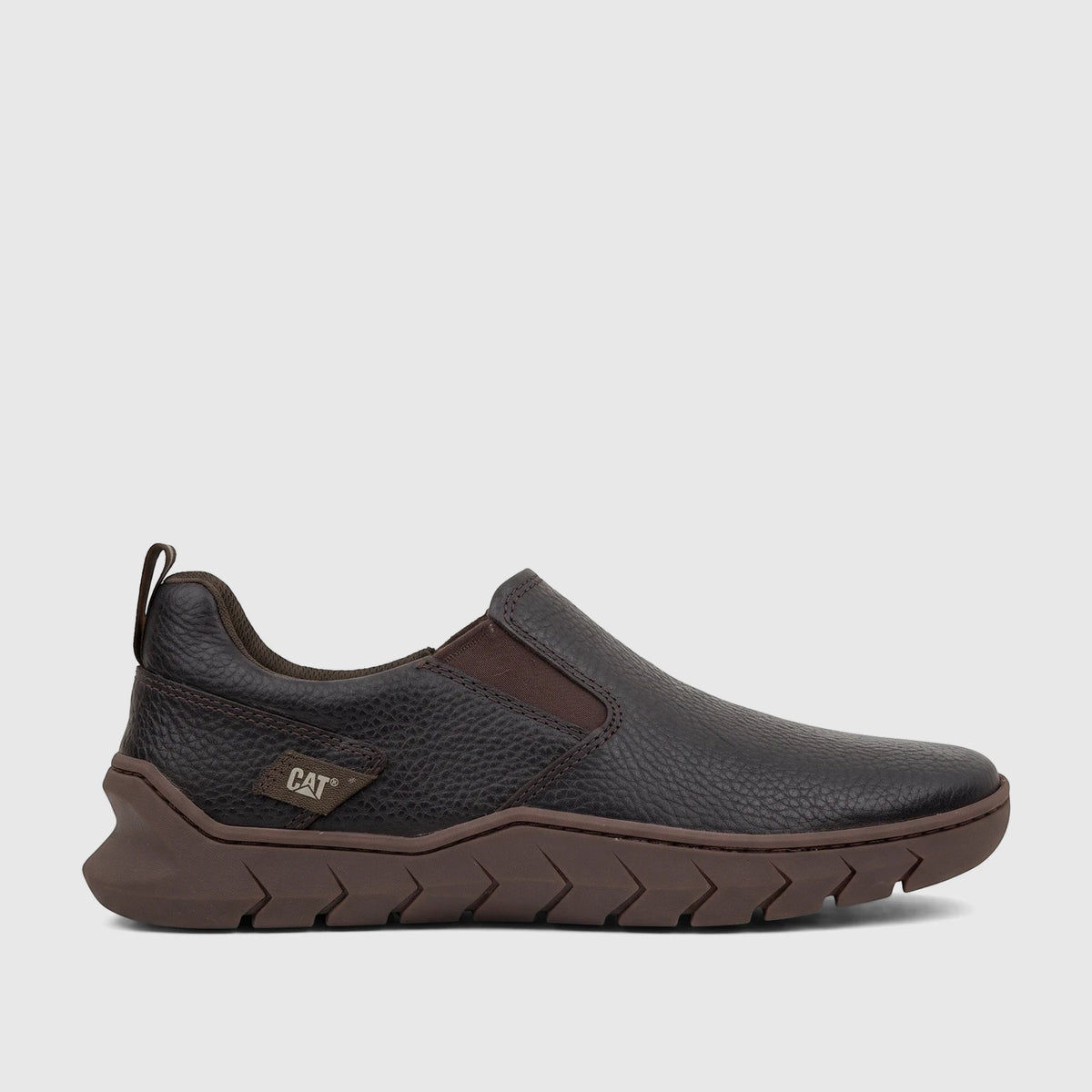 Cat Men's Flexion Slip On P726869 coffee bean brown leather shoe, side view, on a white background.