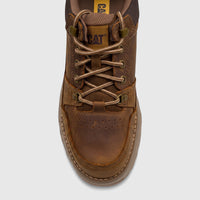 Men's Cat Pursue Hiker Lo P726887 shoe in bronze brown leather, with laces and a durable sole, viewed from above.