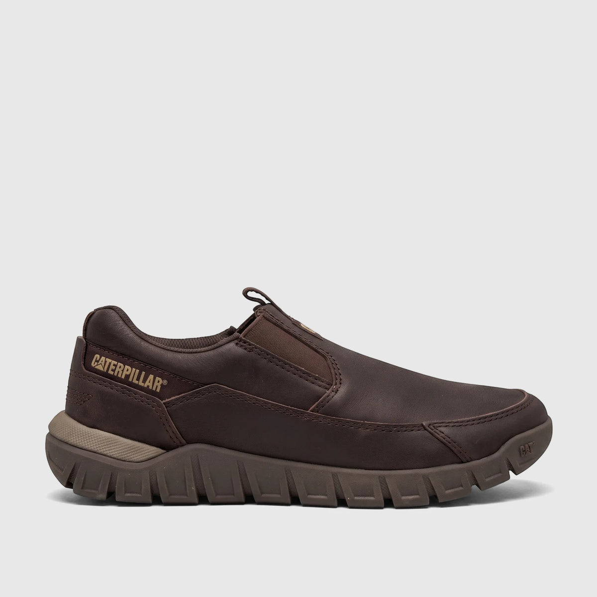 Cat Men's Versage P727013 slip-on shoe in coffee bean brown leather, featuring a comfortable design and rugged sole, viewed
