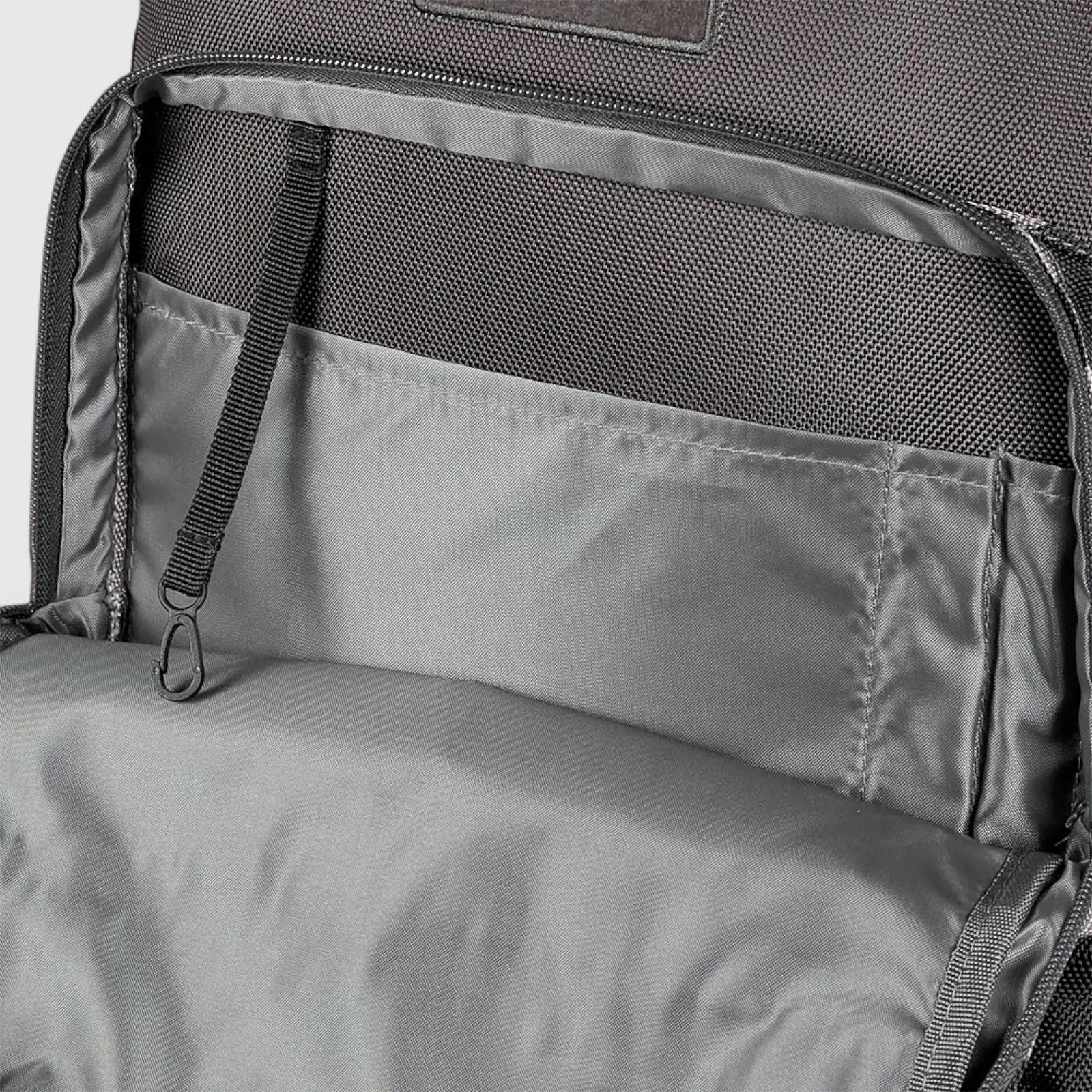 Cat Yuma Backpack A1 84608-657 Black