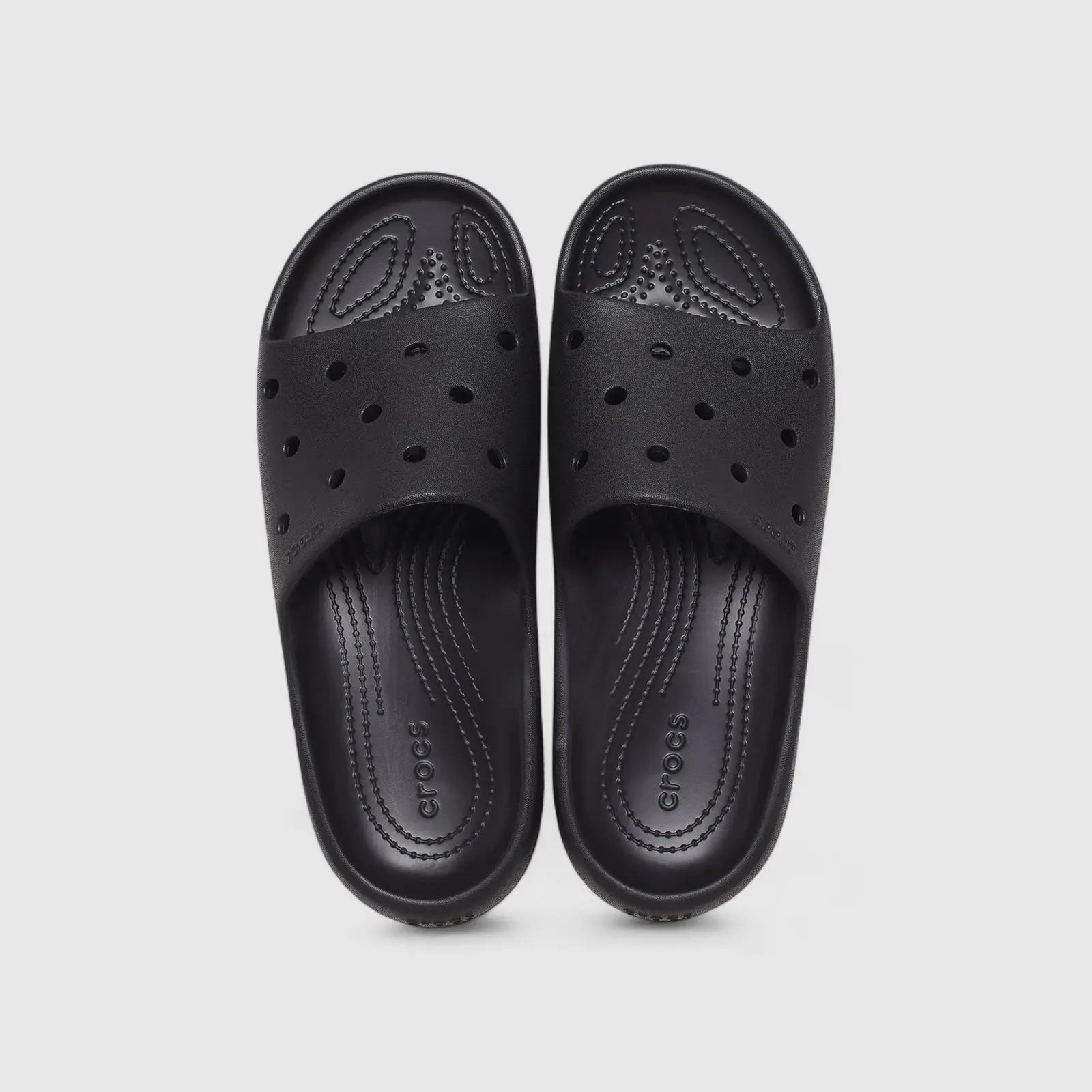 Classic Slide v2 Black 209401-001 Slides | familyshoecentre