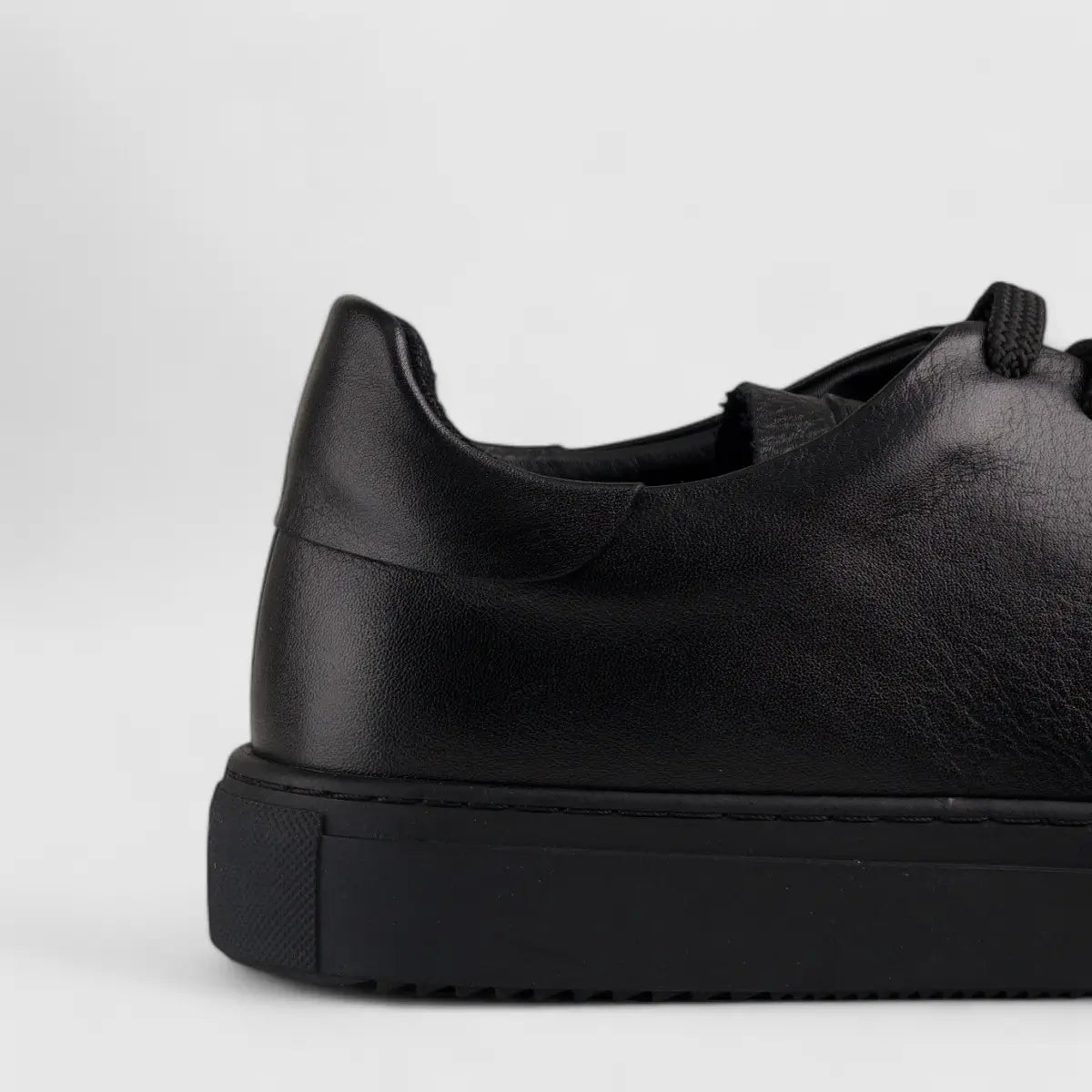 Formales Lace Up Leather Sneaker Black Tokyo 4289 Sneakers | familyshoecentre