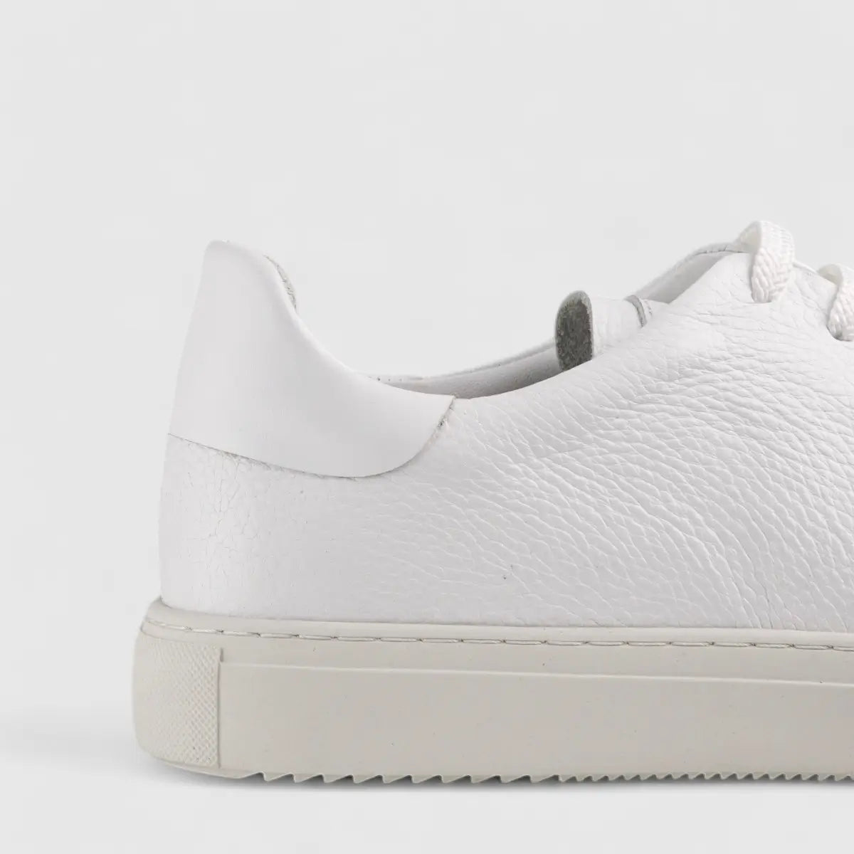 Formales Lace Up Leather Sneaker White 4289 Sneakers | familyshoecentre