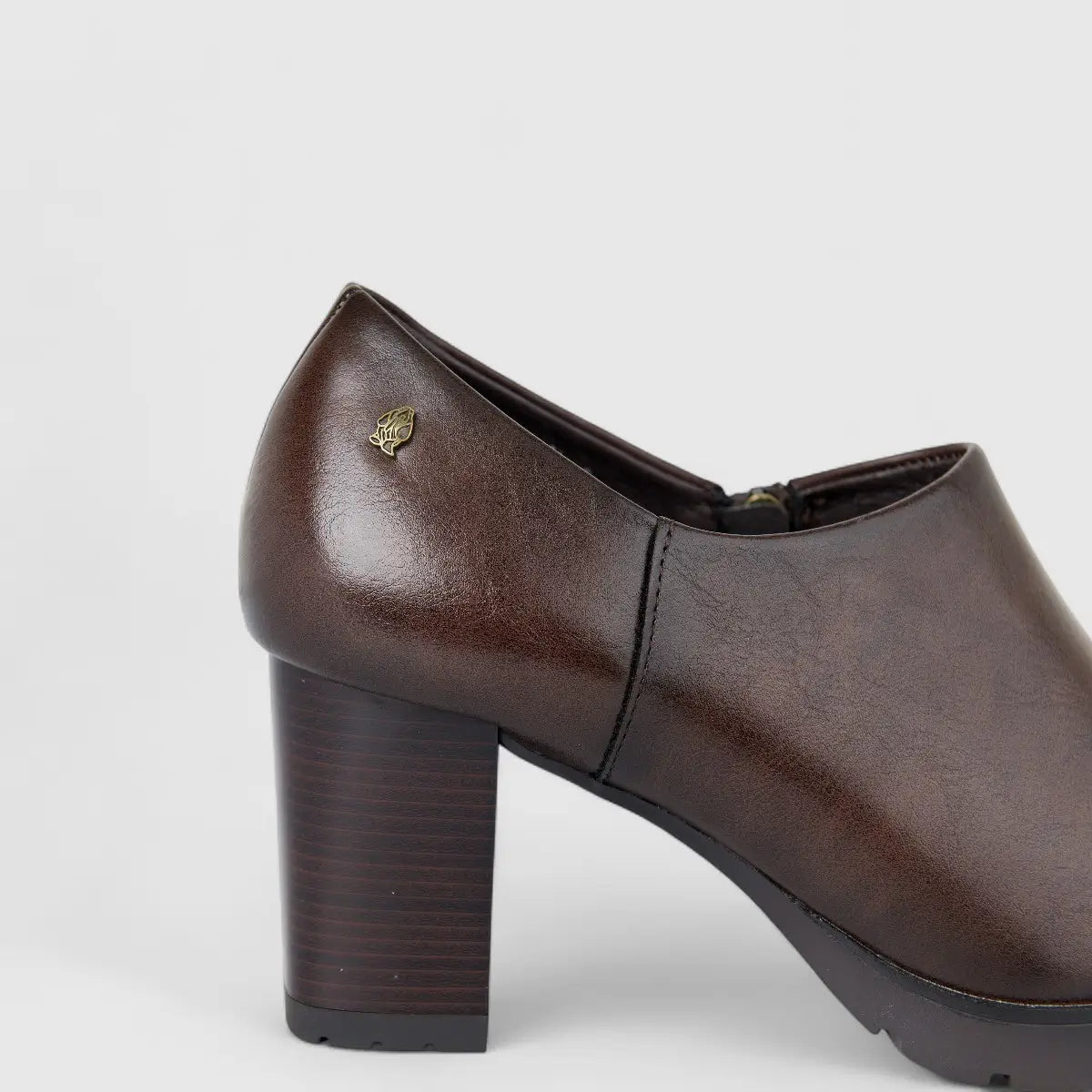 Soft Style By Hush Puppies Romney Chocolate SSL01511 SS328