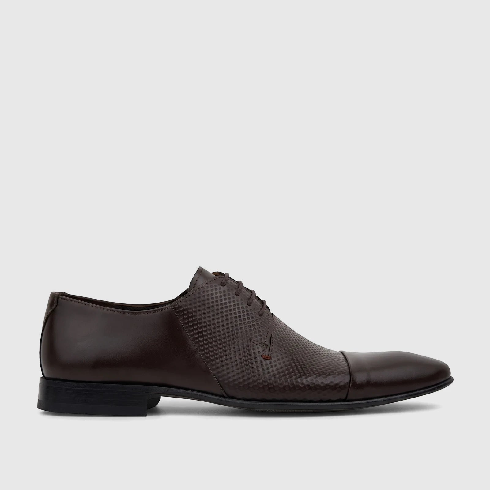 Florsheim Imperial Men's Lace Up Palu 2 Tone dress shoes in chocolate brown leather, featuring a textured mid-panel and cap