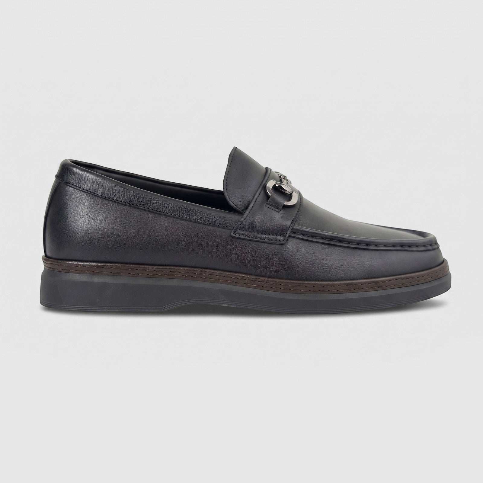 Formales Men's Black Leather Loafer FT268007 with a chunky sole and silver-toned chain detail, viewed in profile.
