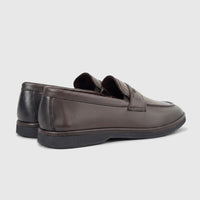 A pair of men's Formale leather loafers in coffee brown, featuring a classic design and a rich, tumbled texture, viewed from