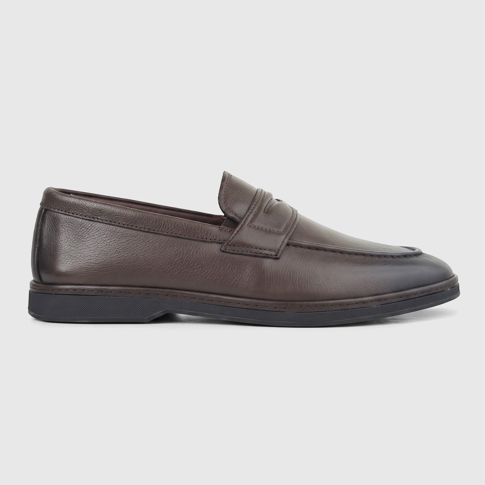 Formales Men's Leather Loafer FT268012 in coffee brown. Classic design with a penny strap and dark sole. Side view.