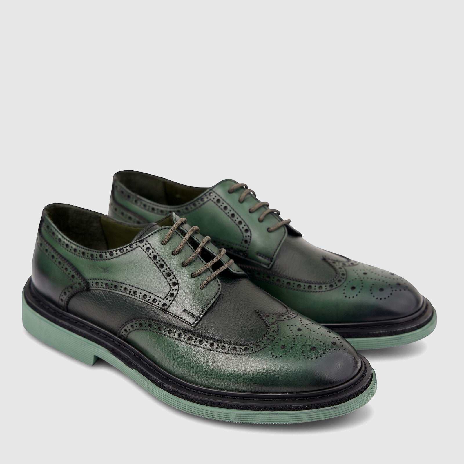 Formale Men's olive green leather brogue lace-up shoes with a chunky sole, displayed on a white background.