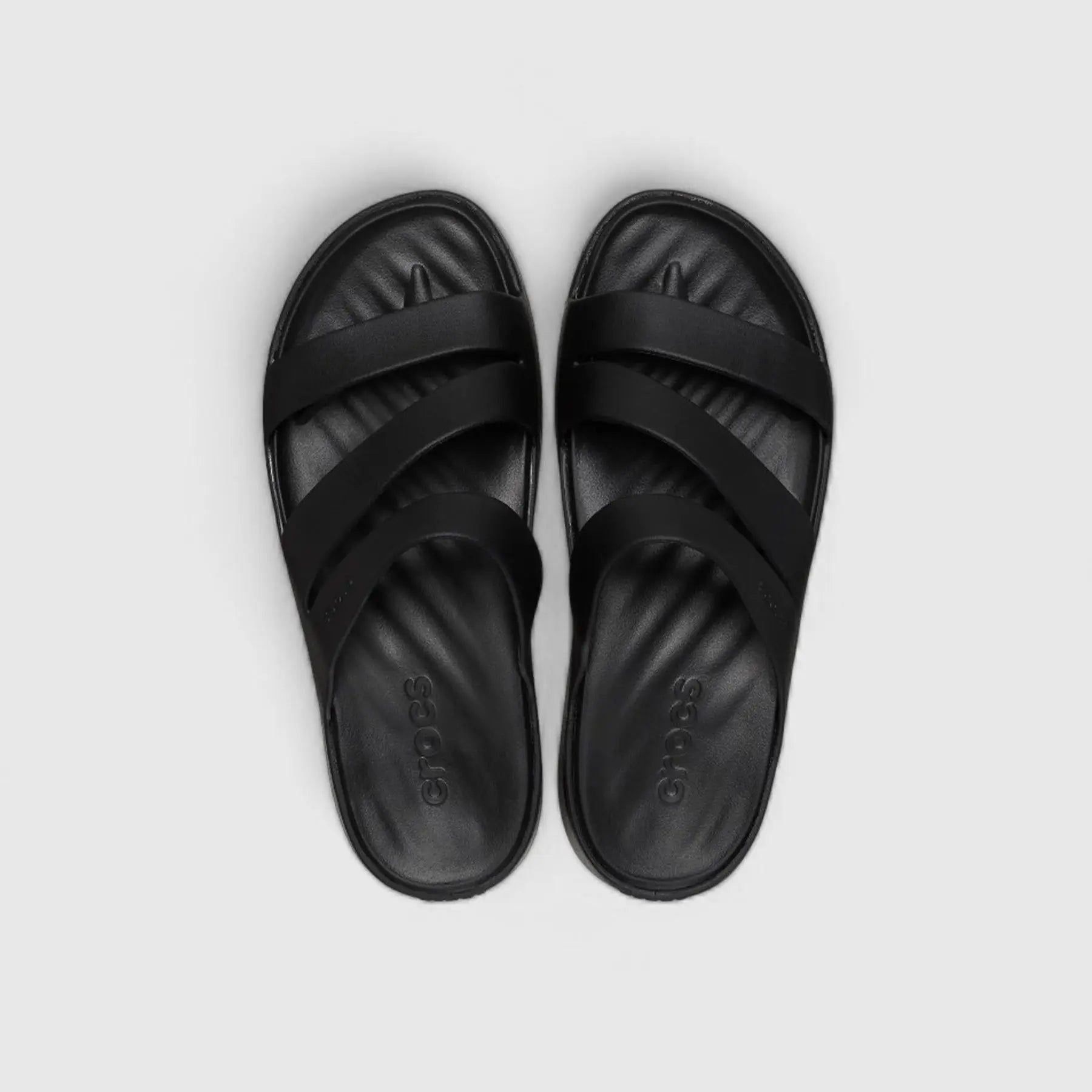 Getaway Strappy Black 209587 Sandals | familyshoecentre